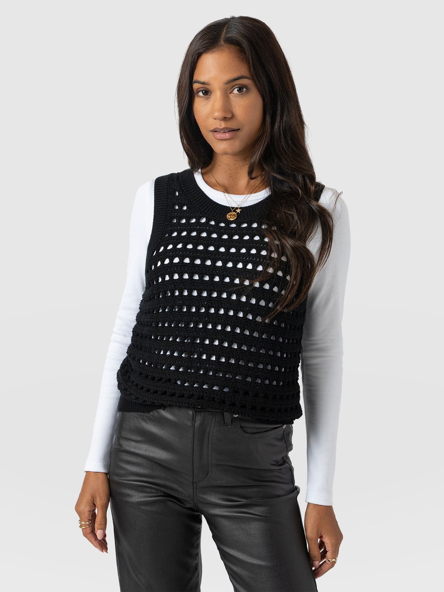 Adler Sleeveless Knit Black - Women's Vests | Saint + Sofia® EU