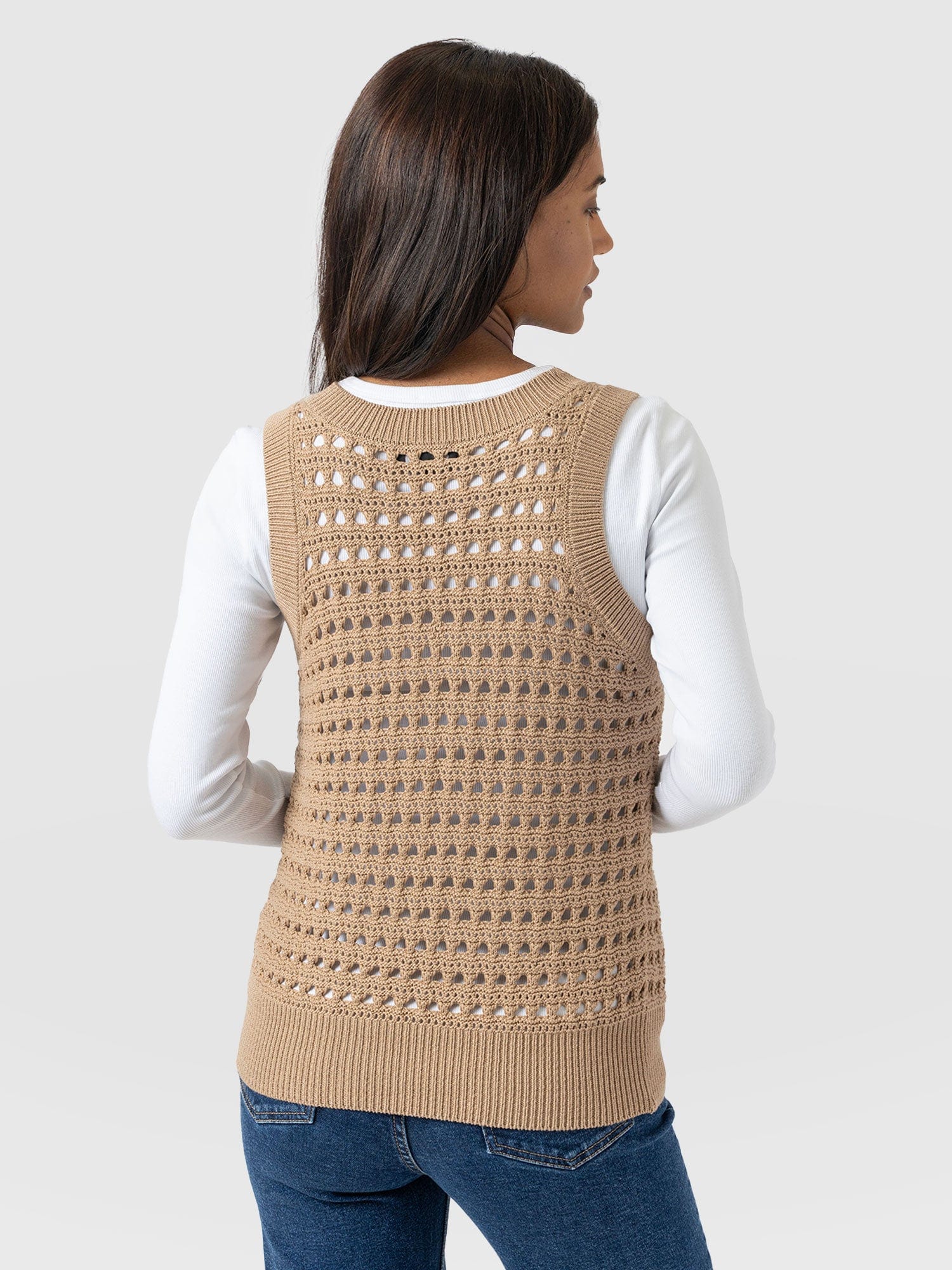 Adler Sleeveless Knit Camel - Women's Vests | Saint + Sofia® EU