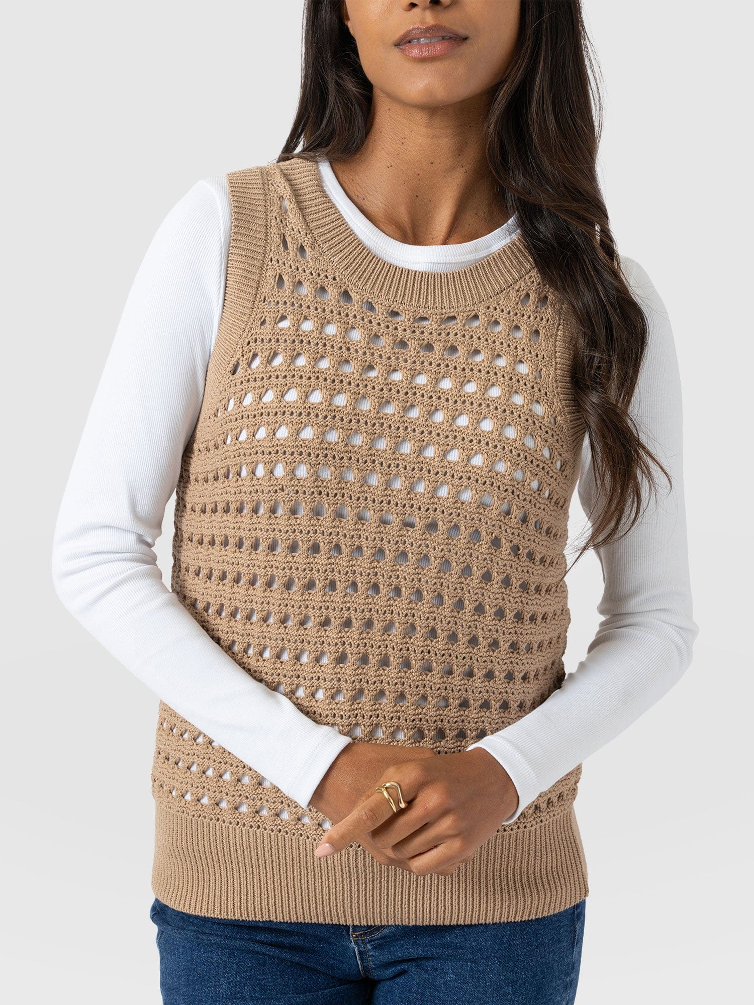 Adler Sleeveless Knit Camel - Women's Vests | Saint + Sofia® EU