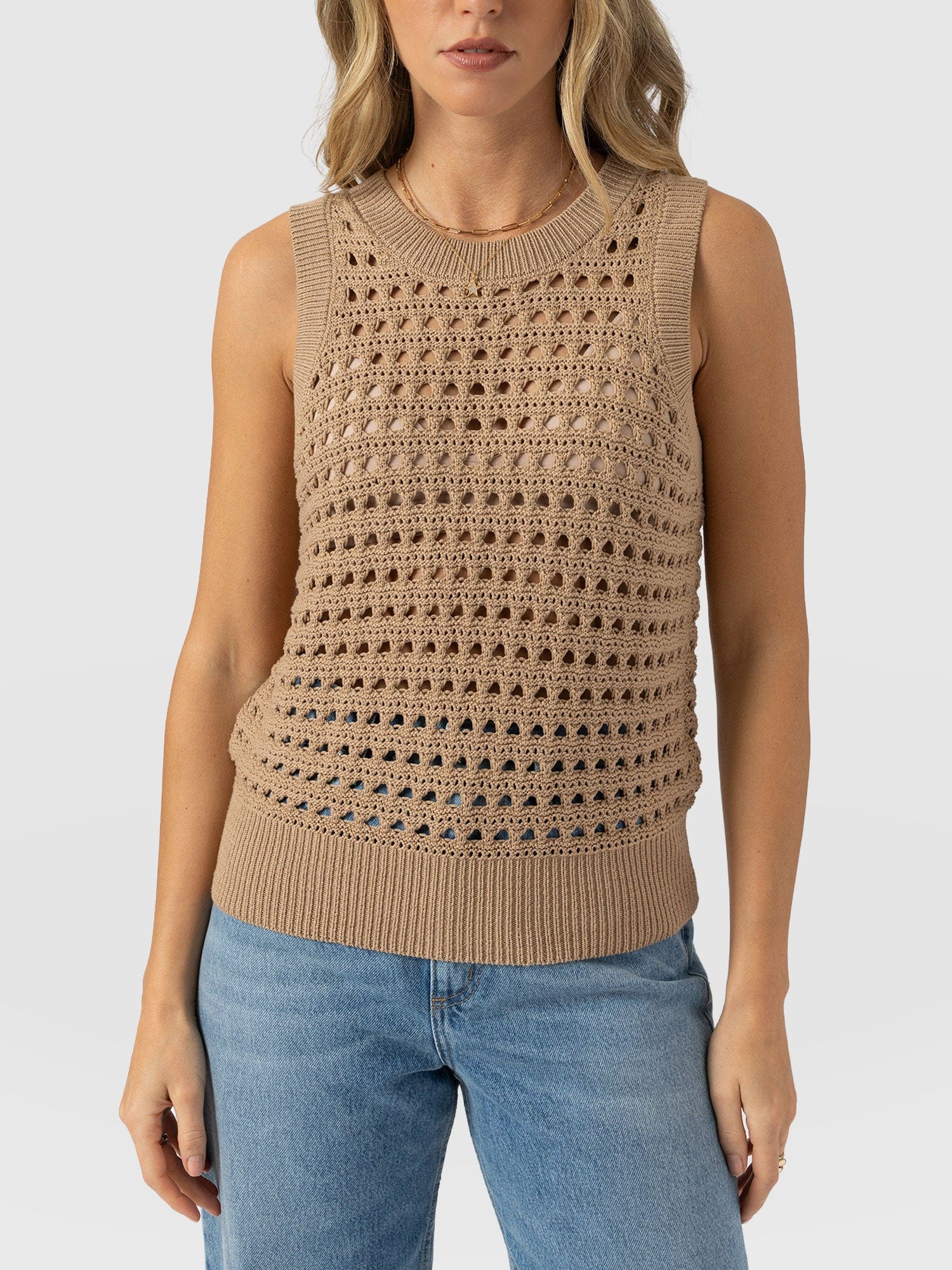 Adler Sleeveless Knit Camel - Women's Vests | Saint + Sofia® EU