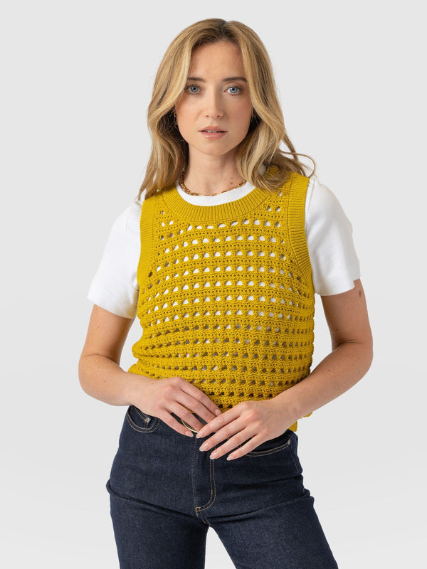 Adler Sleeveless Knit Mustard - Women's Vests | Saint + Sofia® EU