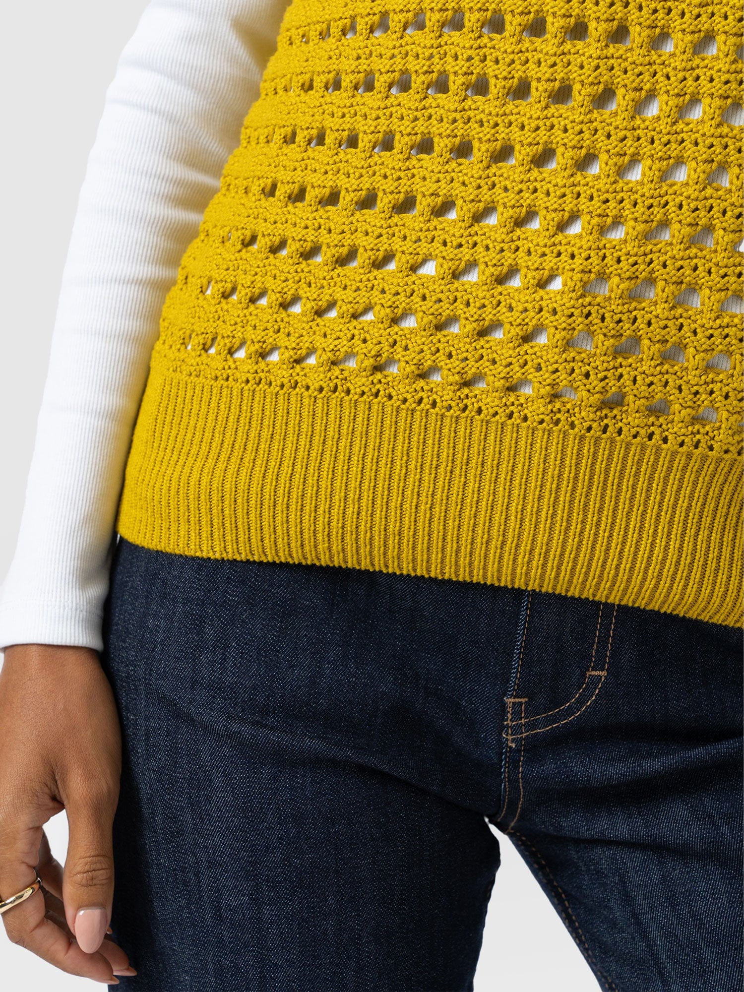 Adler Sleeveless Knit Mustard - Women's Vests | Saint + Sofia® EU