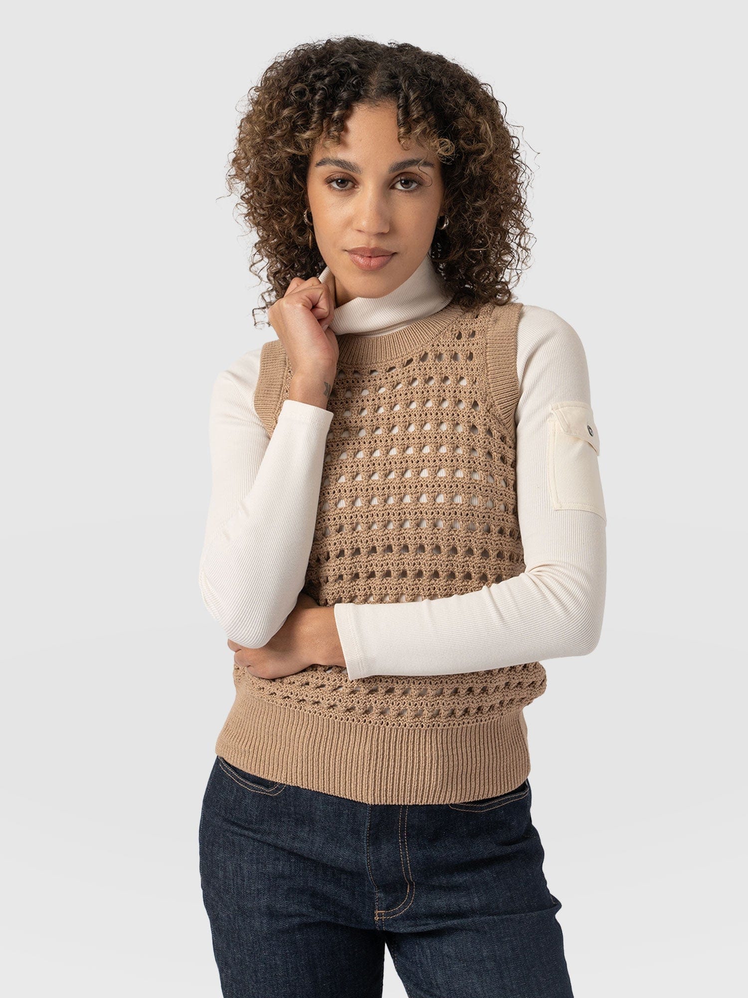 Adler Sleeveless Knit Tan - Women's Vests | Saint + Sofia® EU