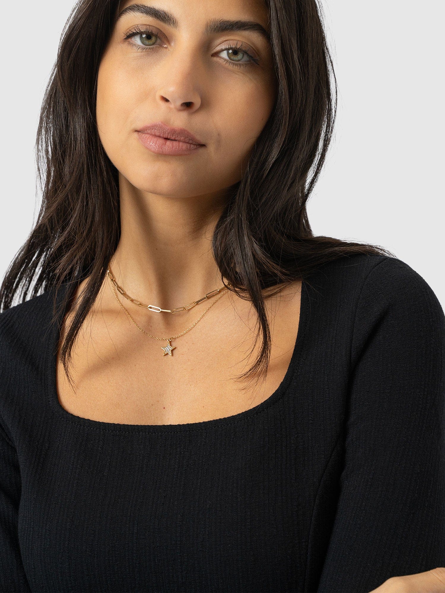 Akia Long Sleeve Tee - Black - Women's T-shirts | Saint + Sofia® EU