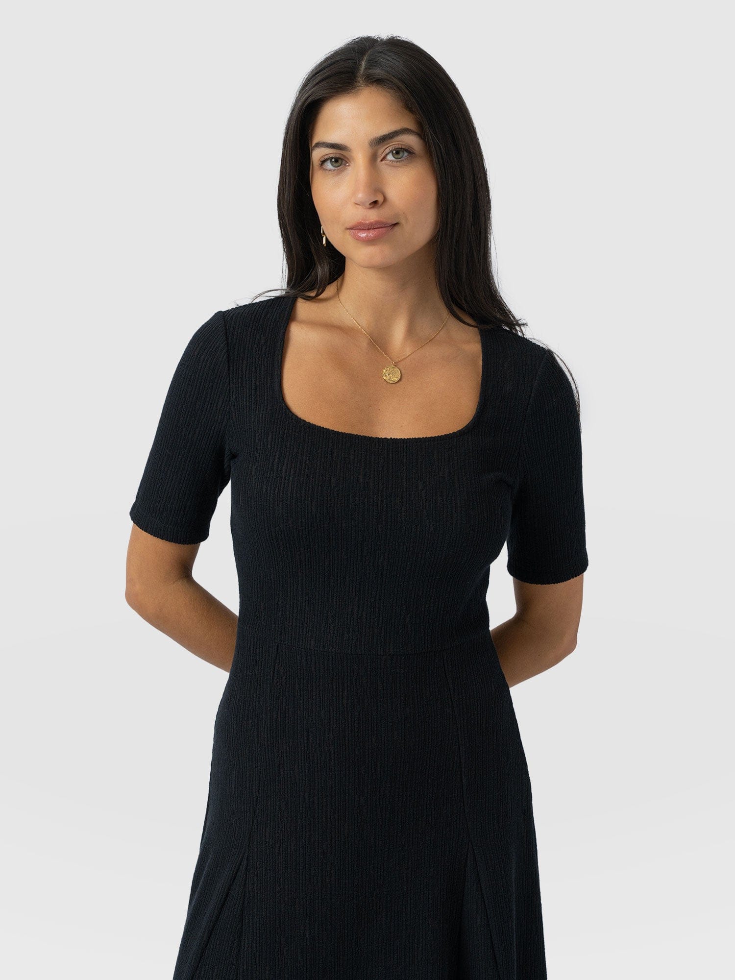 Akia Short Sleeve Dress - Black Textured - Women's Dresss | Saint + Sofia® EU