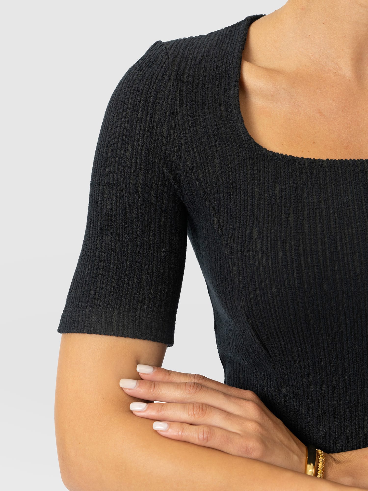 Akia Short Sleeve Tee - Black Textured - Women's T-Shirts | Saint and Sofia® EU