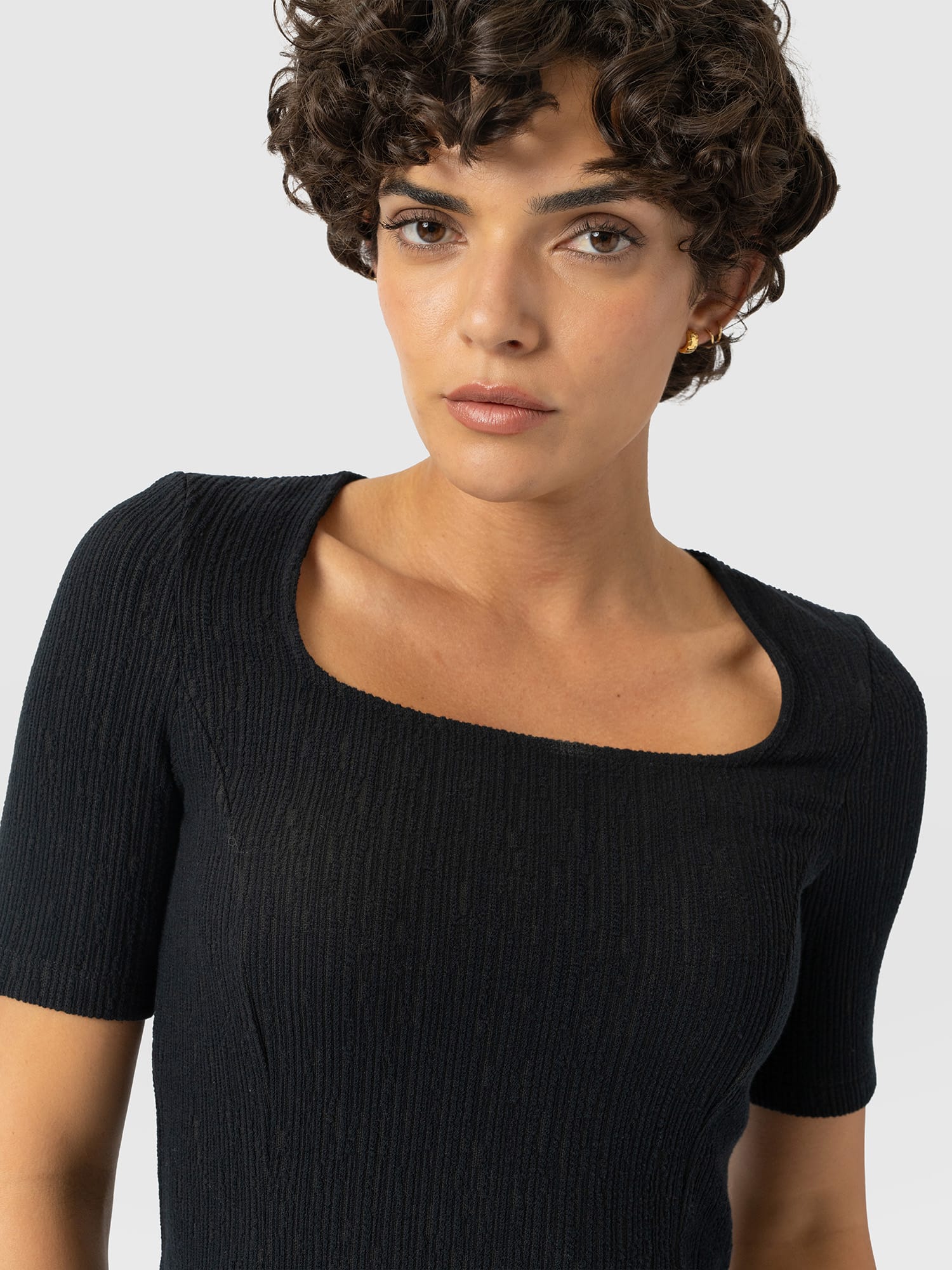 Akia Short Sleeve Tee - Black Textured - Women's T-Shirts | Saint and Sofia® EU