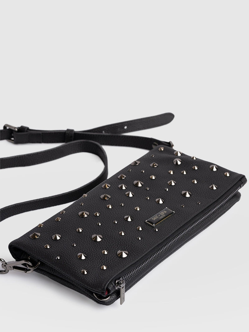 Alexis Studded Clutch Black - Women's Bags | Saint + Sofia® EU