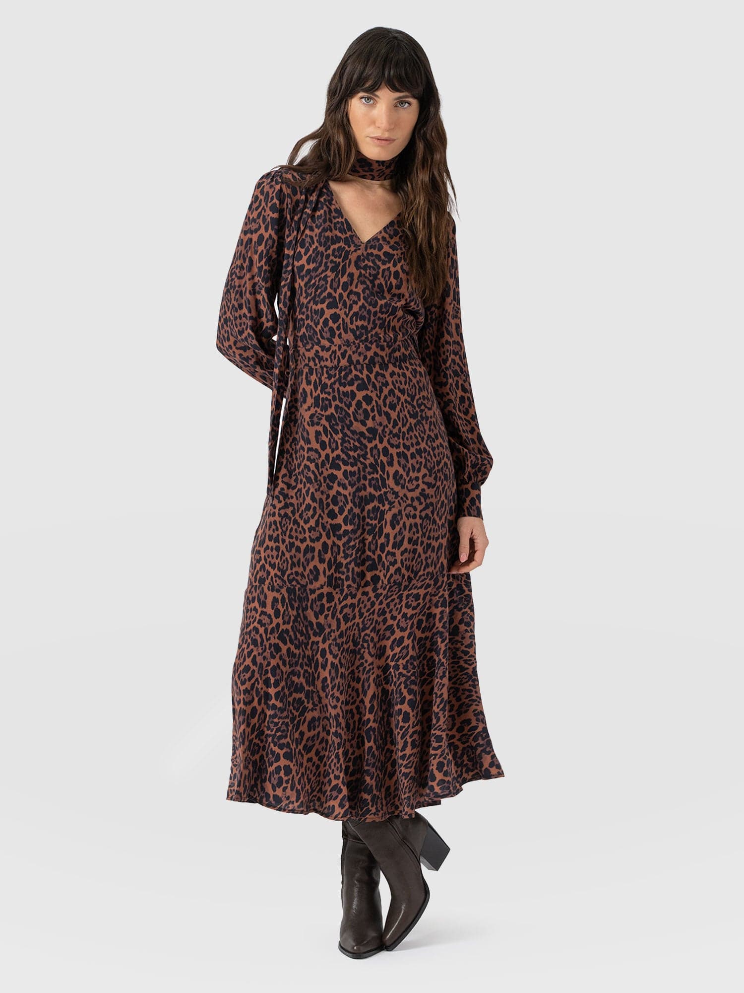 Allegra V Neck Dress - Brown Leopard - Women's Dresses | Saint + Sofia® EU
