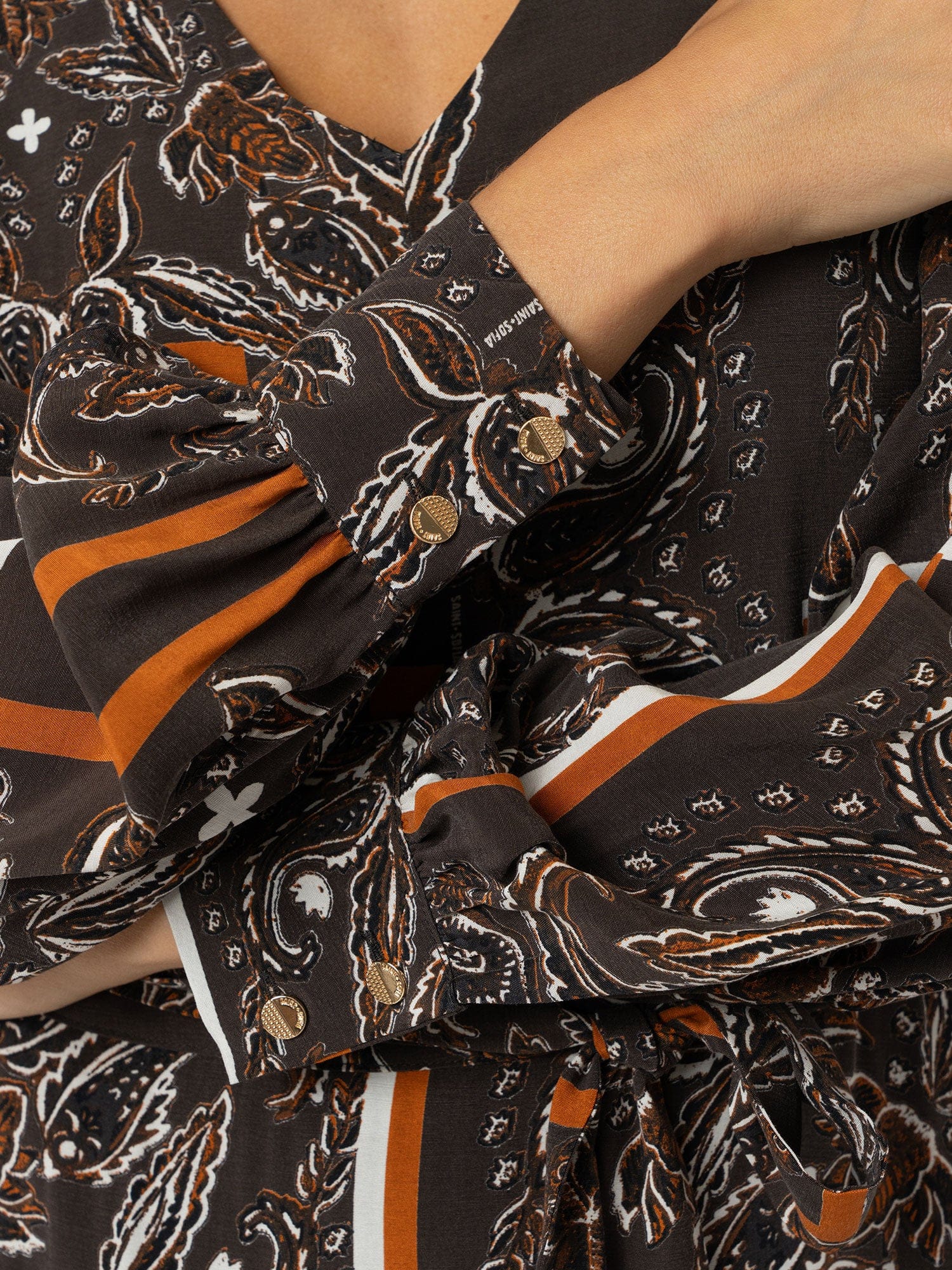 Allegra V Neck Dress - Brown Paisley - Women's Dresses | Saint + Sofia? EU