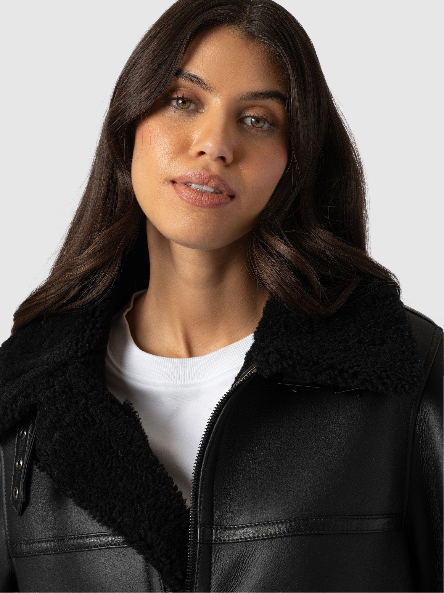 Amelia Aviator Jacket Black - Women's Leather Jackets | Saint + Sofia® EU