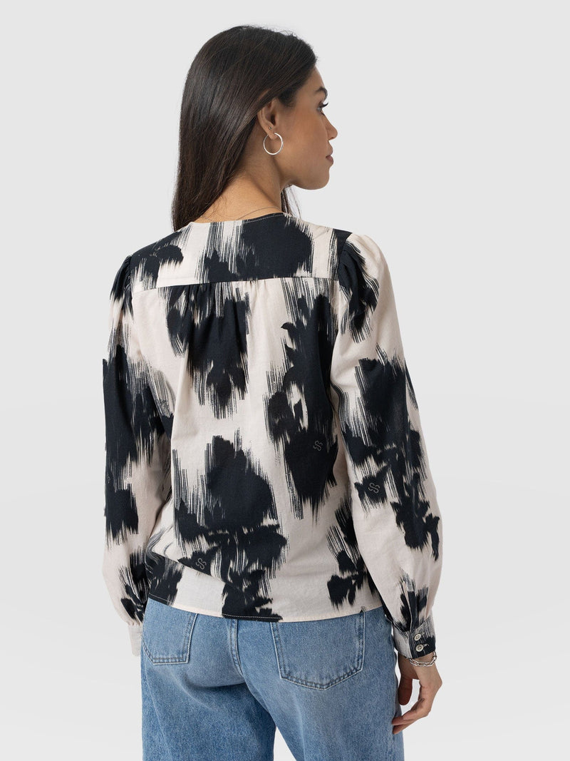 Amelie Blouse - White Fade Floral - Women's Blouses | Saint + Sofia® EU