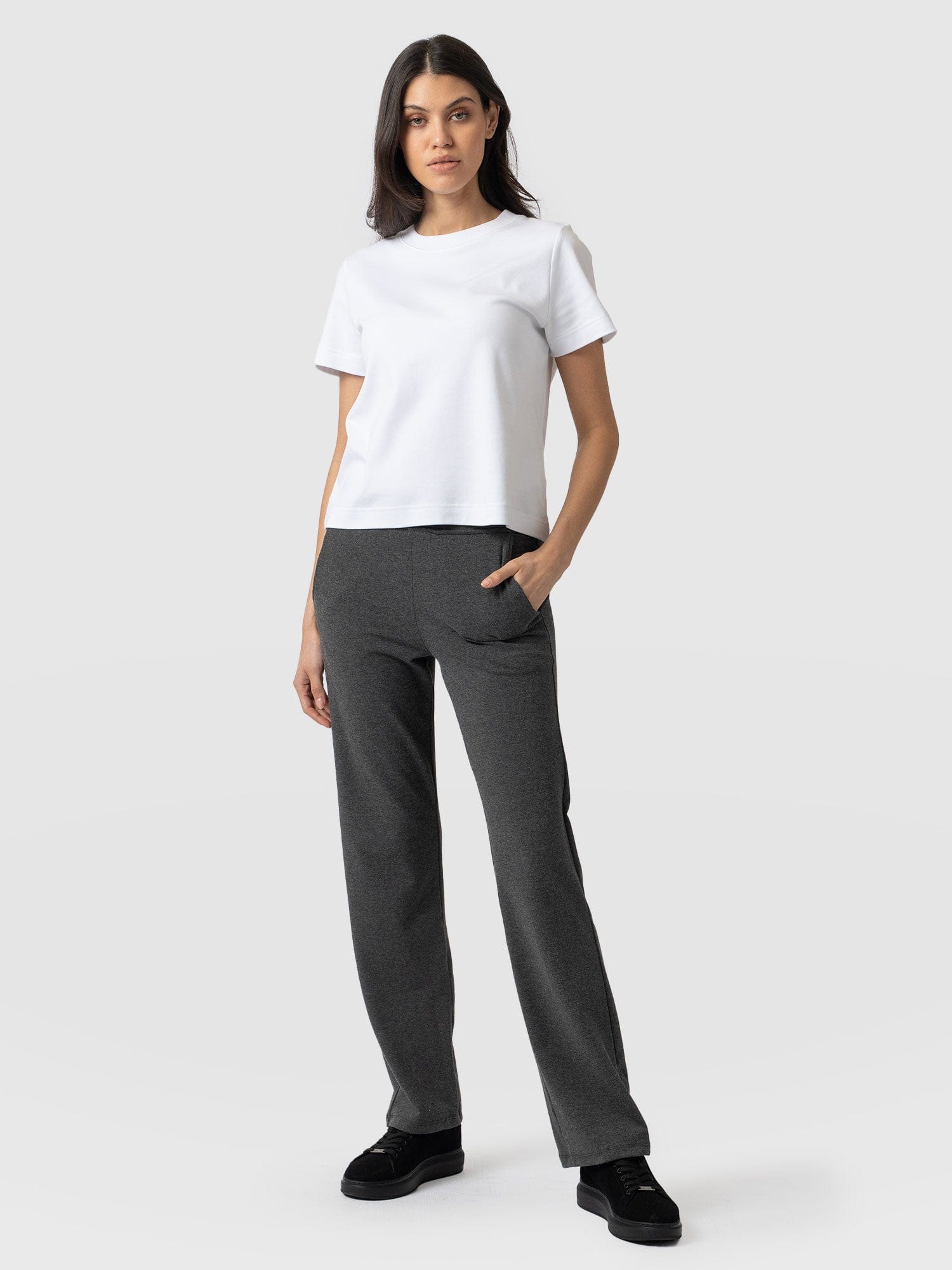 Apartment Pant Charcoal - Women's Trousers | Saint + Sofia® EU