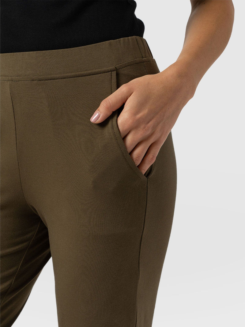 Apartment Pant Khaki - Women's Trousers | Saint + Sofia® EU