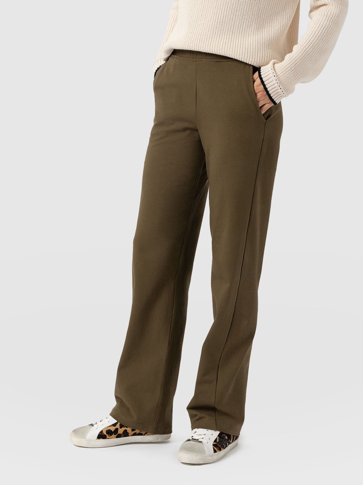 Apartment Pant Khaki - Women's Trousers | Saint + Sofia® EU