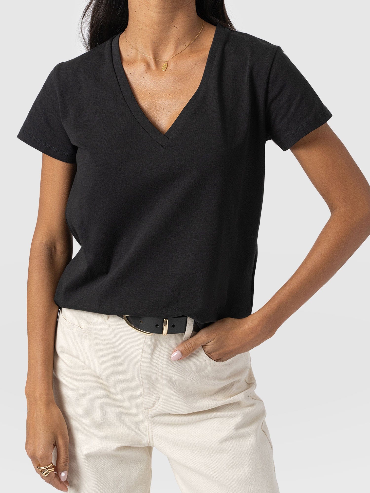 Apartment Tee Black - Women's T-Shirts | Saint + Sofia® EU