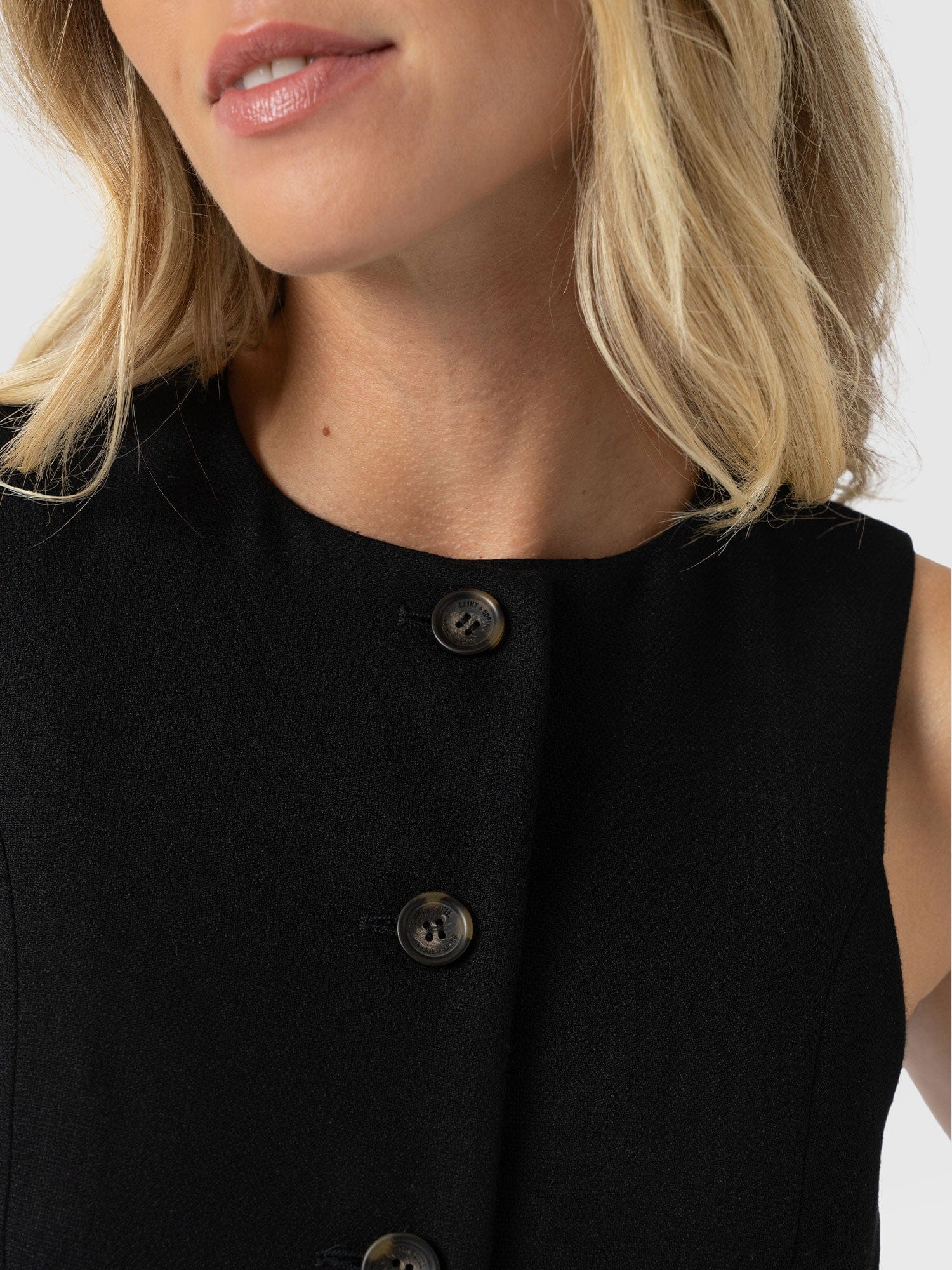 Argent Waistcoat - Black - Women's Jackets | Saint + Sofia® EU