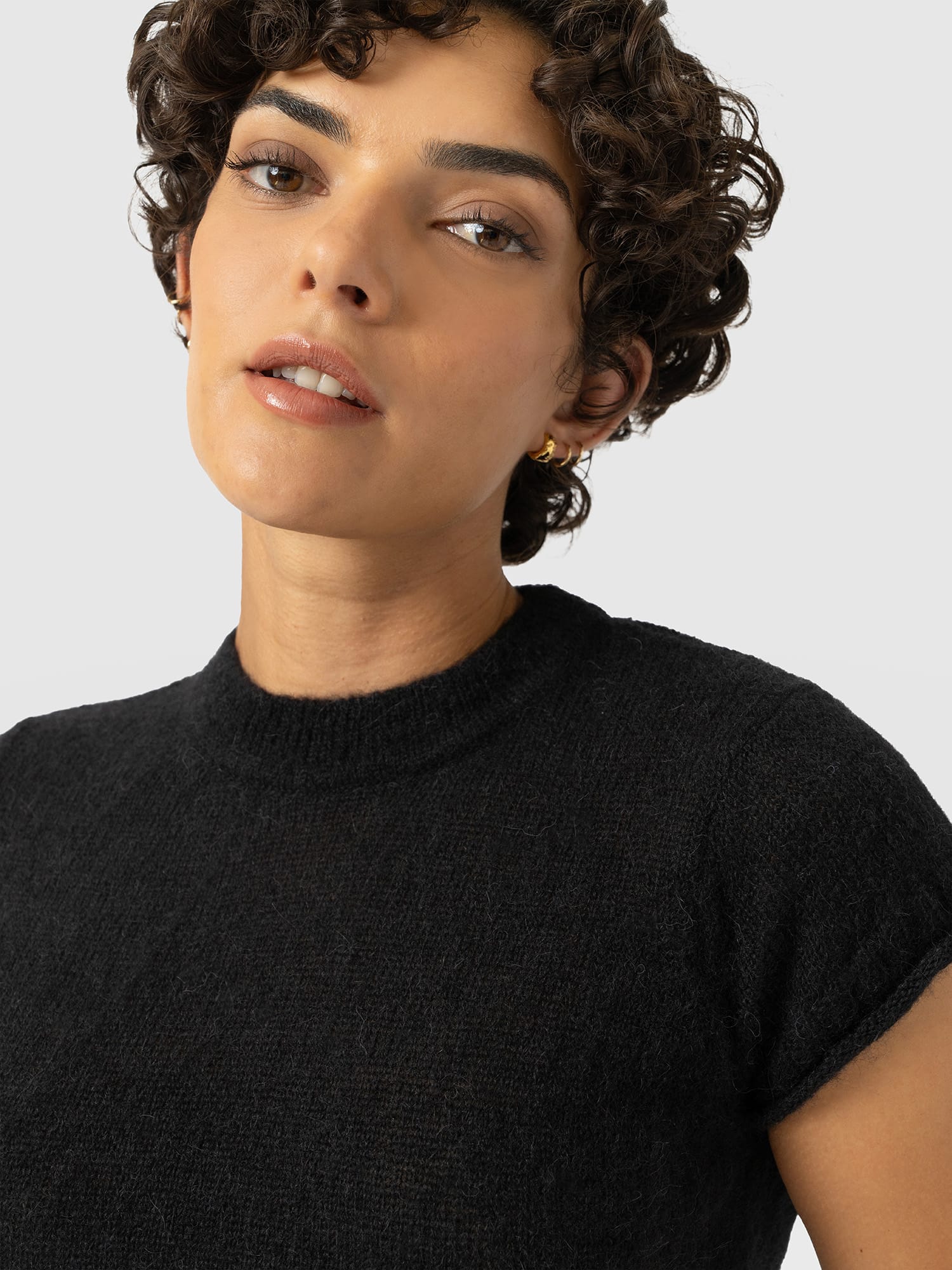 Ariella Baby Tee - Black - Women's Jumpers | Saint and Sofia® EU