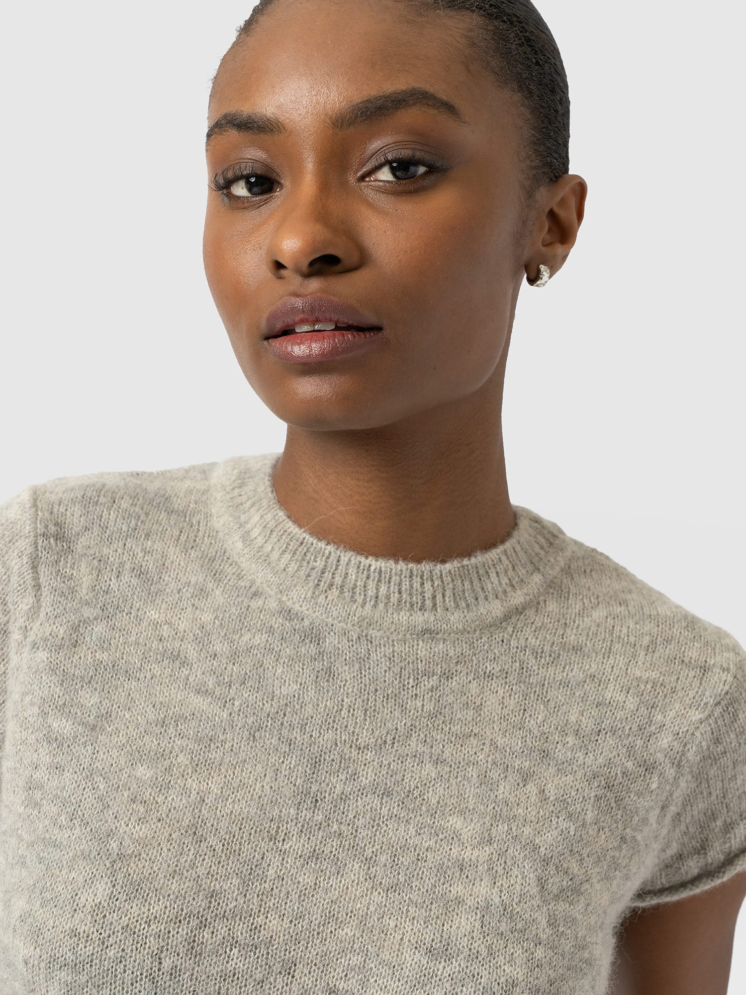 Ariella Baby Tee - Grey - Women's Jumpers | Saint and Sofia® EU