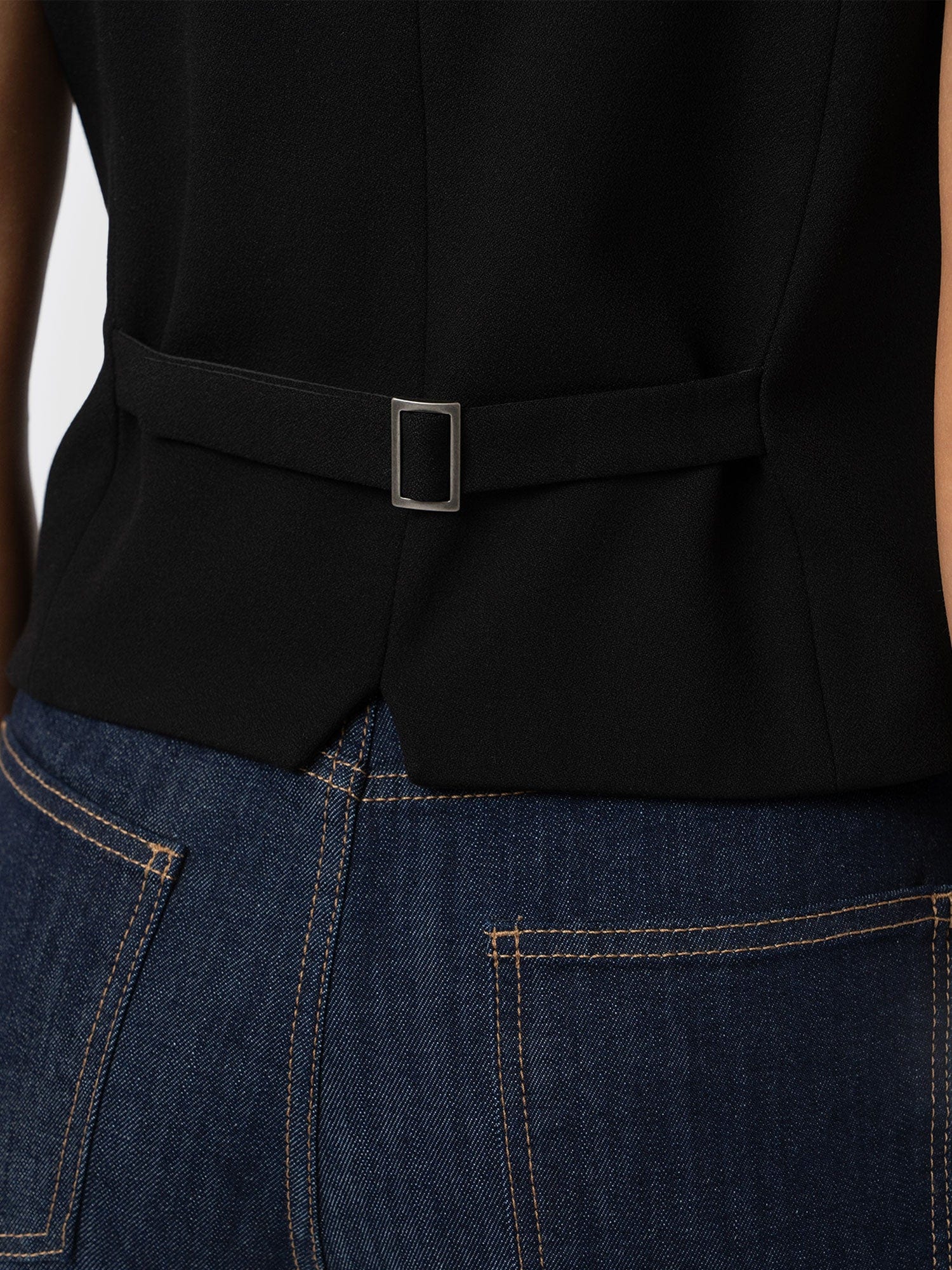 Astrid Waistcoat Black - Women's Blazers | Saint + Sofia® EU