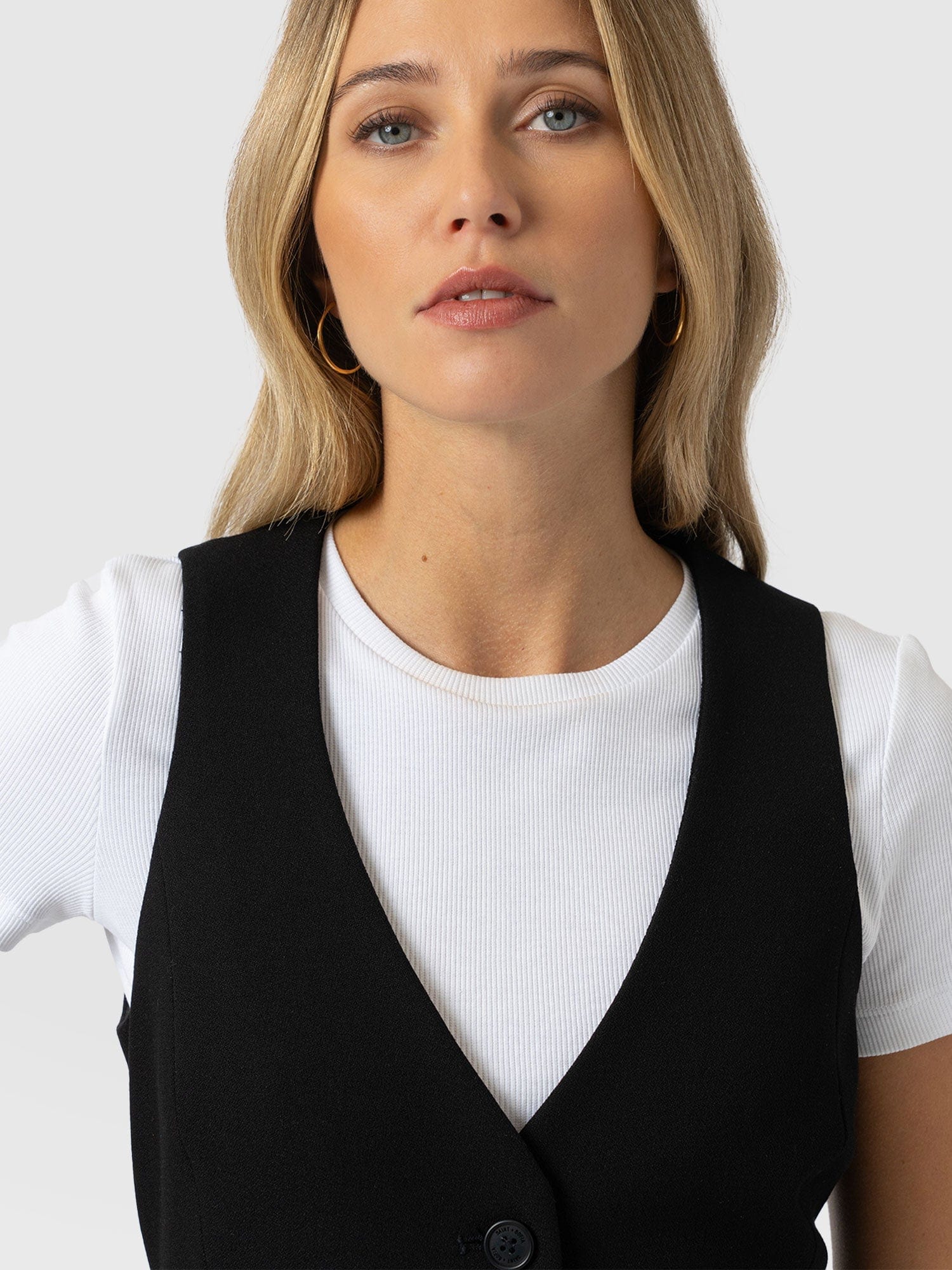 Astrid Waistcoat Black - Women's Blazers | Saint + Sofia® EU
