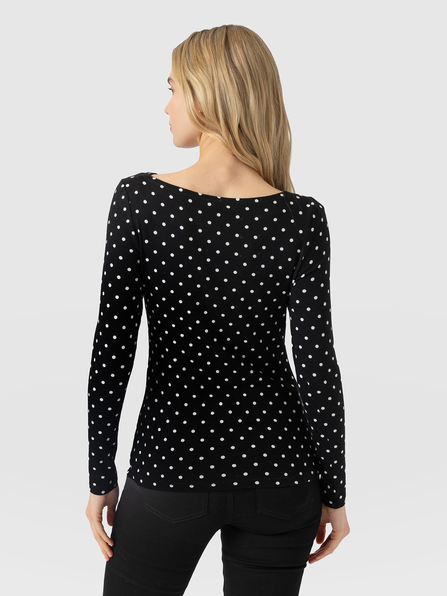 Austen Boat Neck Long Sleeve Tee - Black Polka Dot - Women's T-shirts | Saint and Sofia® EU