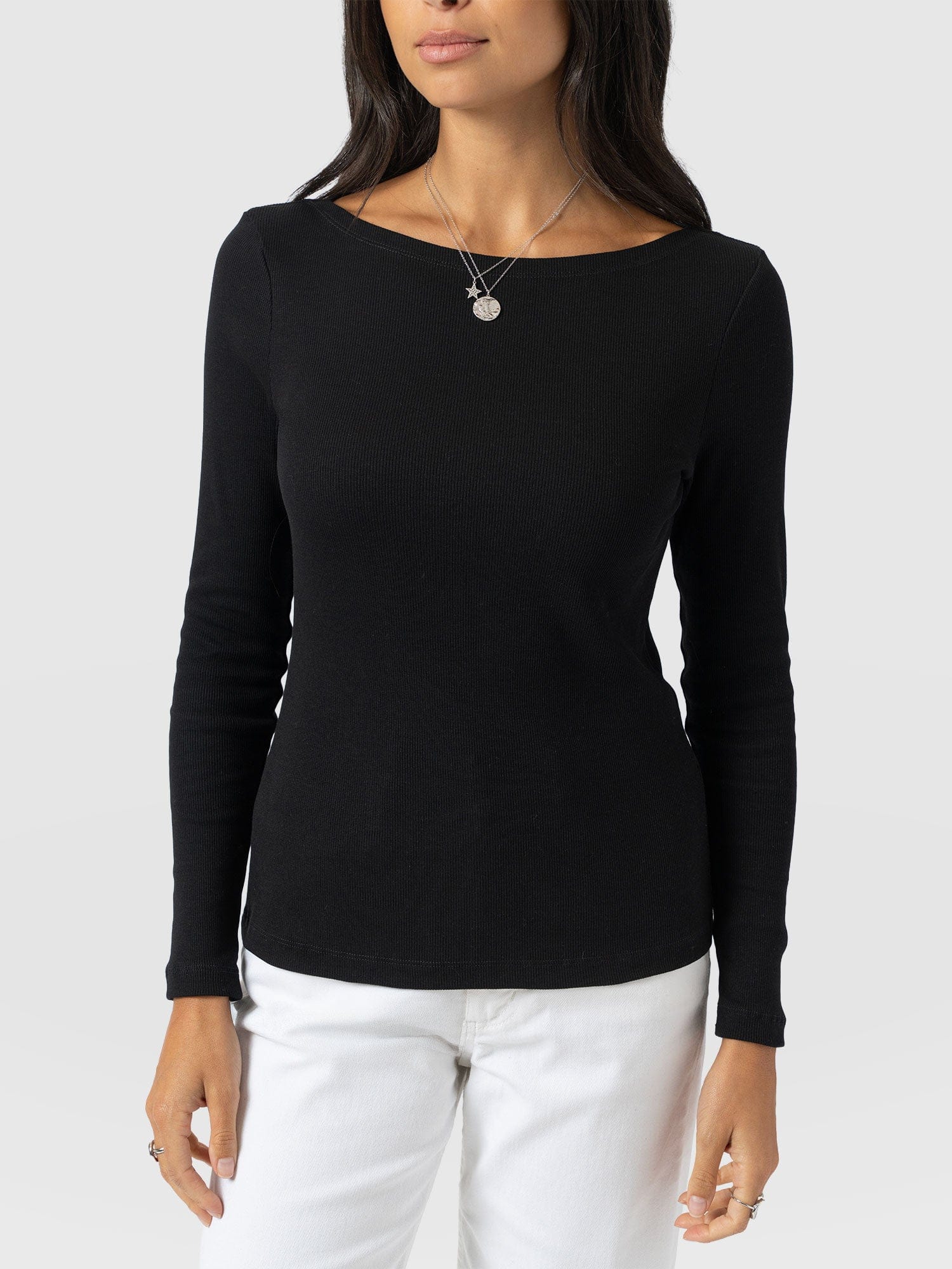 Austen Boat Neck Long Sleeve Tee - Black - Women's T-shirts | Saint + Sofia® EU