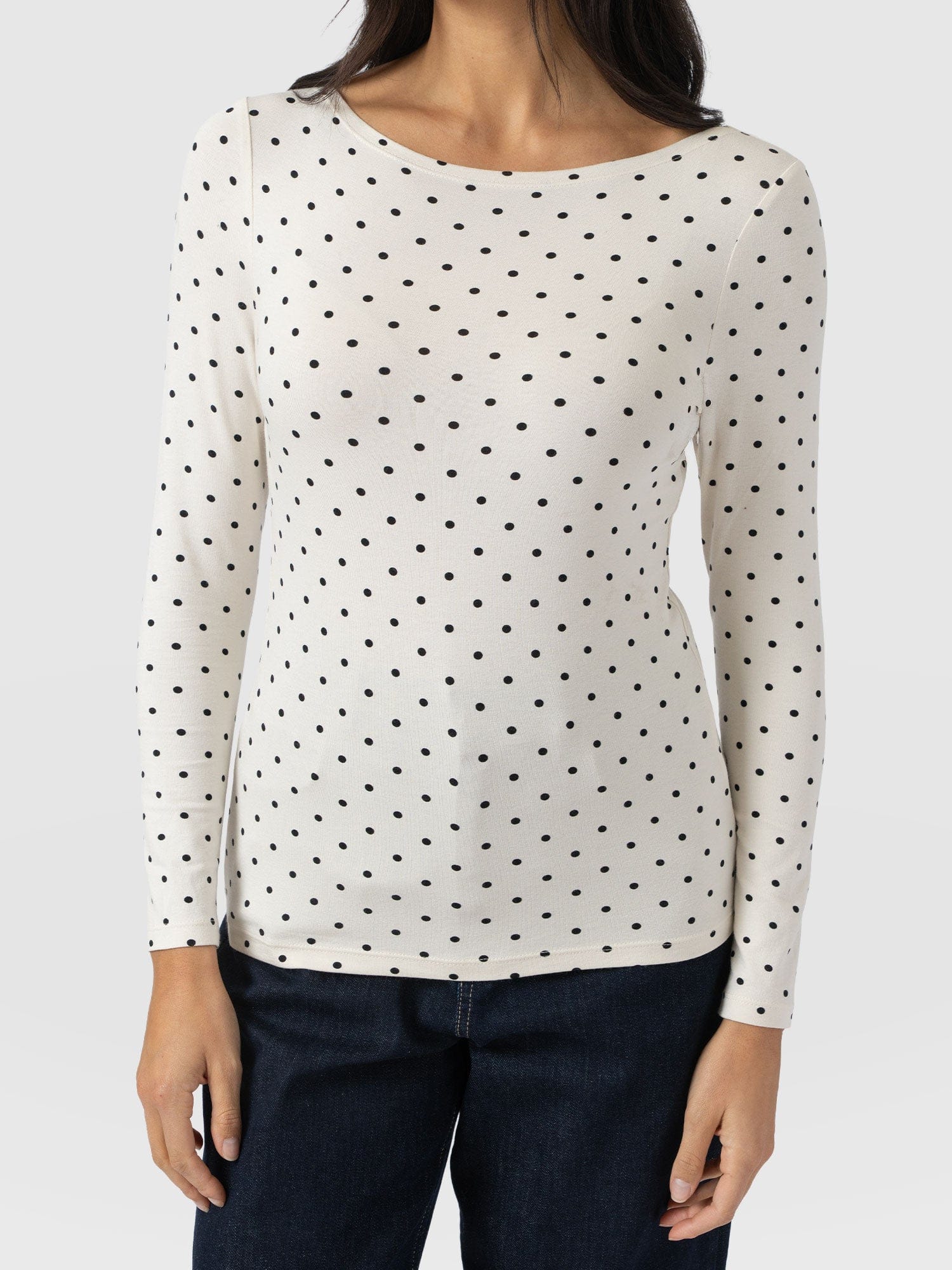 Austen Boat Neck Long Sleeve Tee - Cream Polka Dot - Women's T-shirts | Saint + Sofia® EU