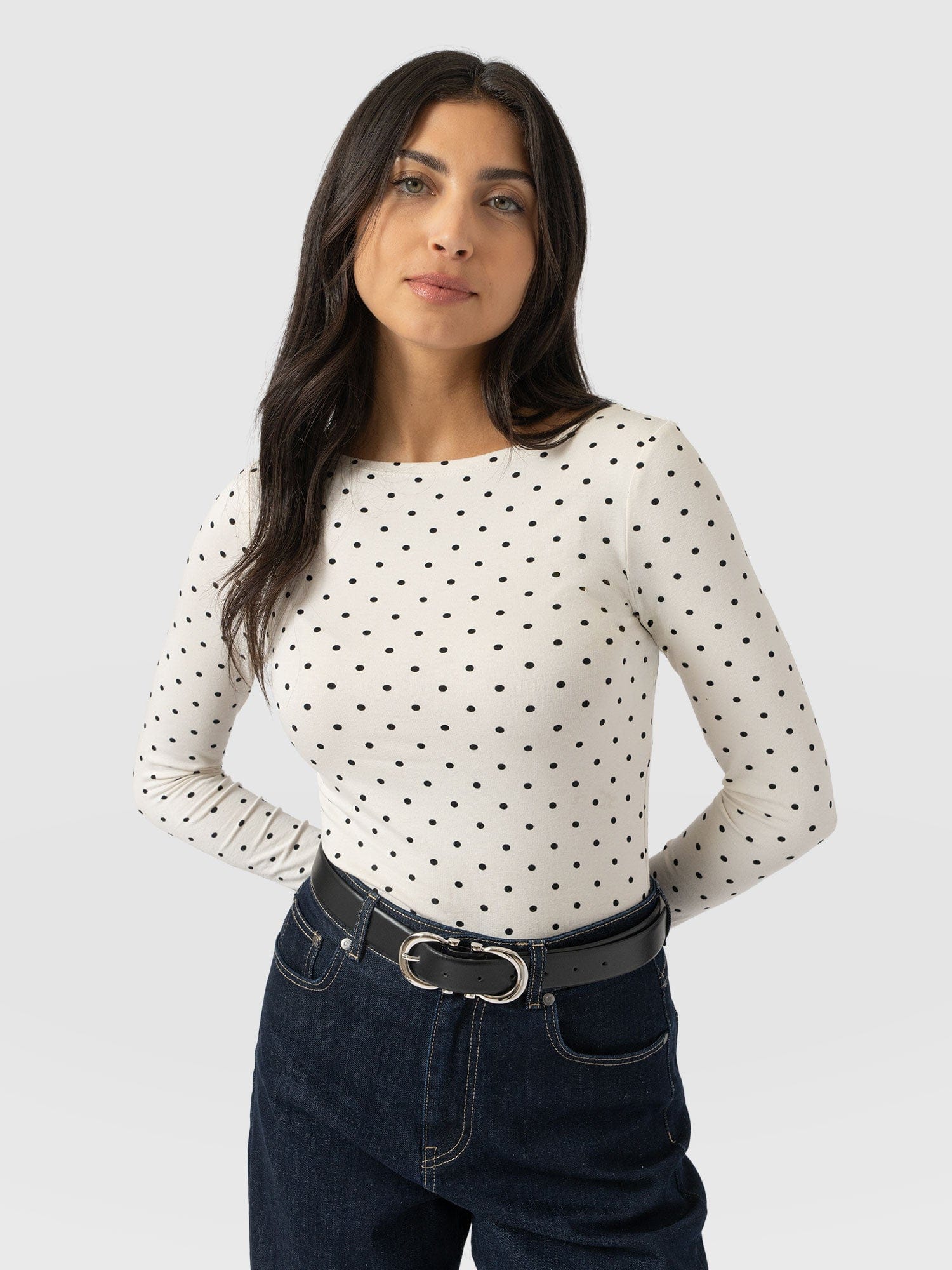 Austen Boat Neck Long Sleeve Tee - Cream Polka Dot - Women's T-shirts | Saint + Sofia® EU