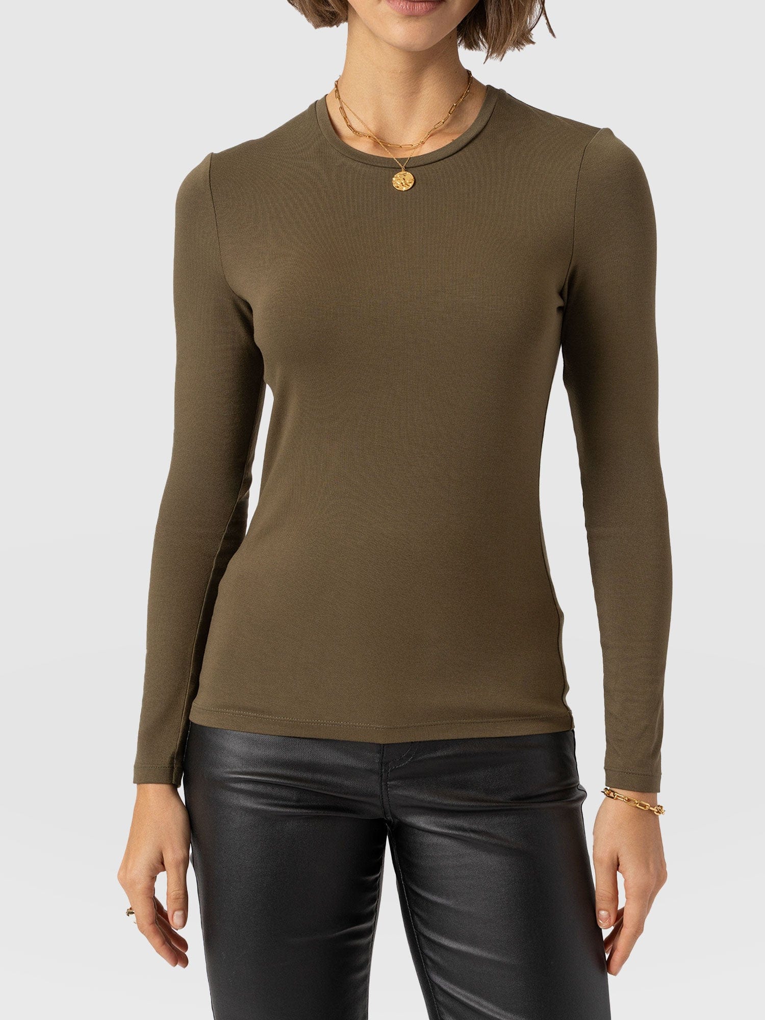 Austen Crew Neck Long Sleeve Tee Khaki - Women's Tops | Saint + Sofia® EU