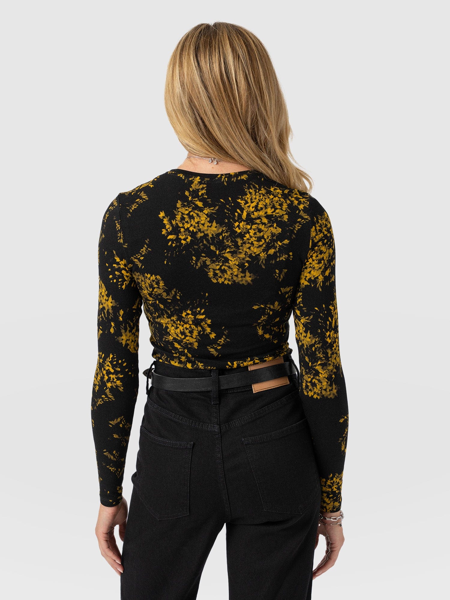 Austen Crew Neck Long Sleeve Tee - Yellow Mimosa - Women's T-shirts | Saint + Sofia® EU