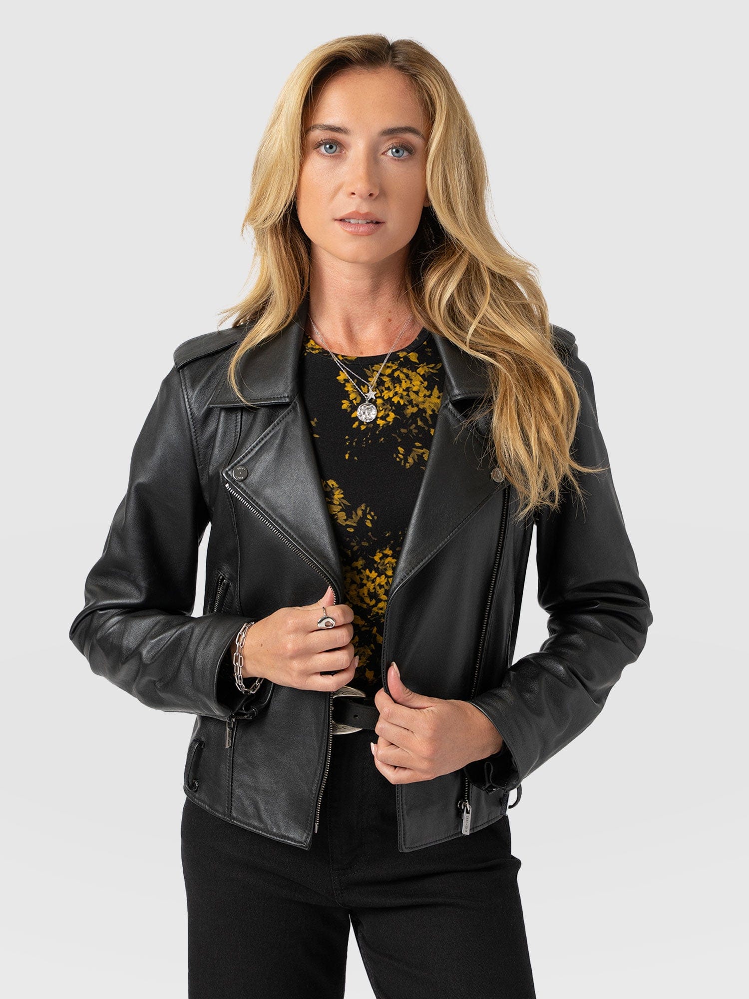 Austen Crew Neck Long Sleeve Tee - Yellow Mimosa - Women's T-shirts | Saint + Sofia® EU