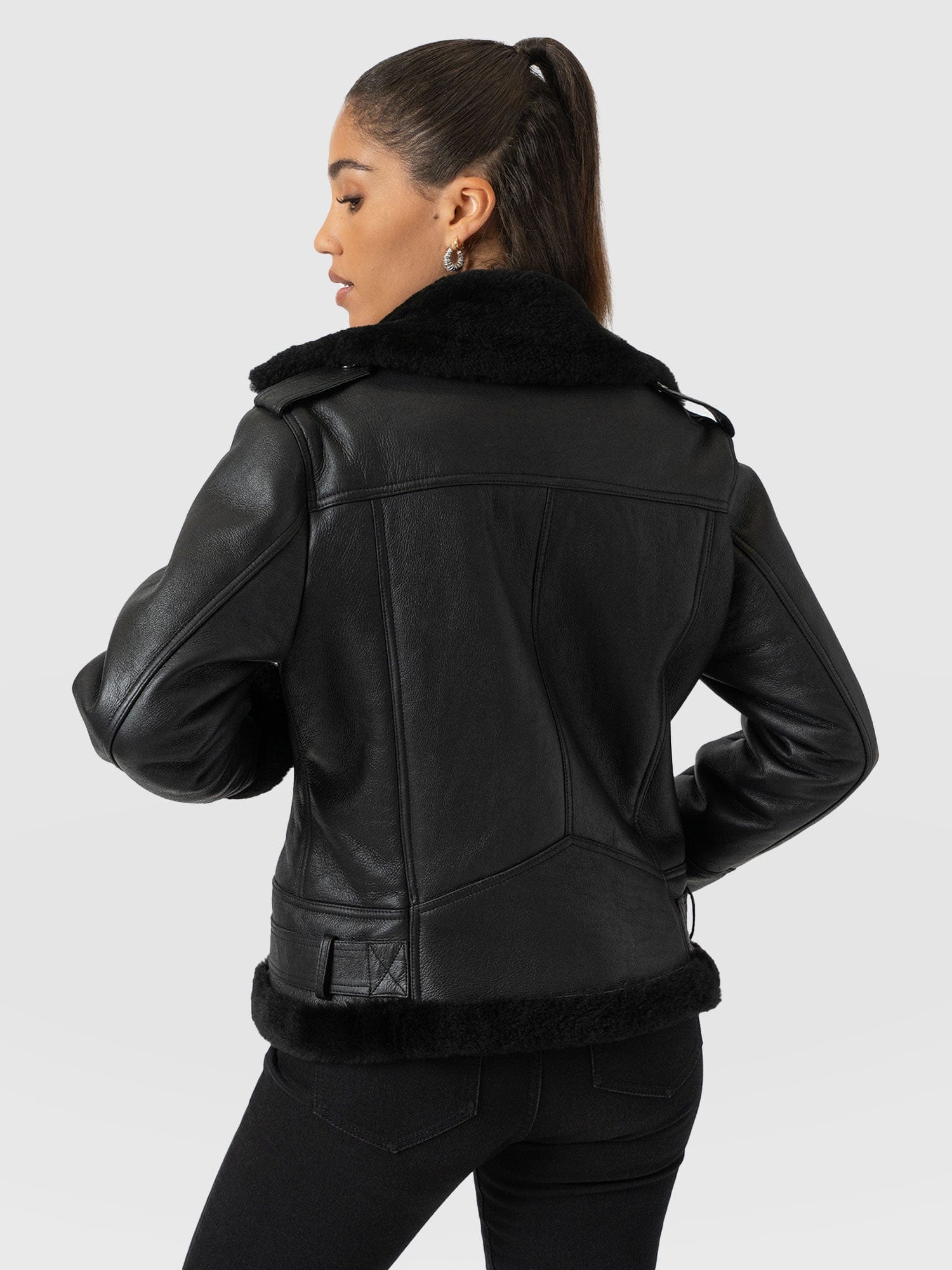 Aviator Shearling Jacket Black - Women's Jackets | Saint + Sofia® EU