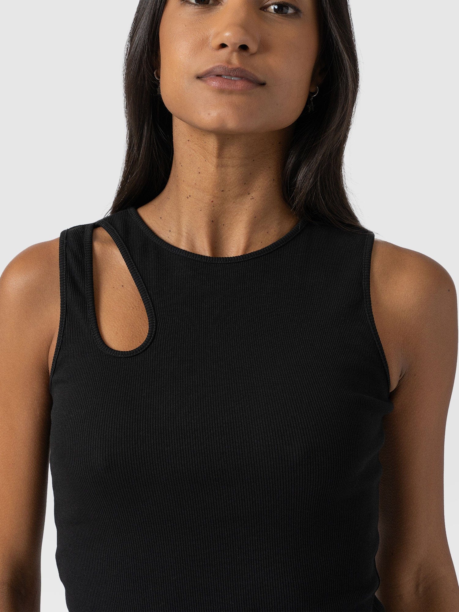 Axel Cut Out Vest - Black - Women's Vests | Saint + Sofia® EU