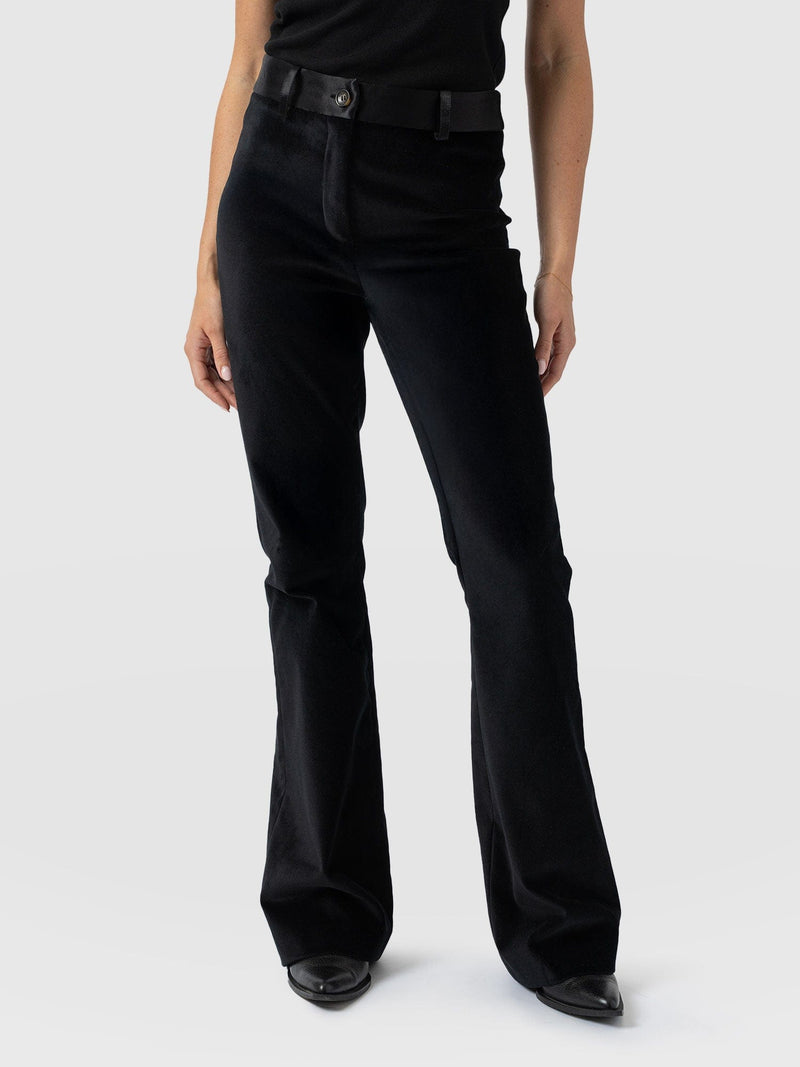 Axel Flared Pant - Black Velvet - Women's Trousers | Saint + Sofia® EU
