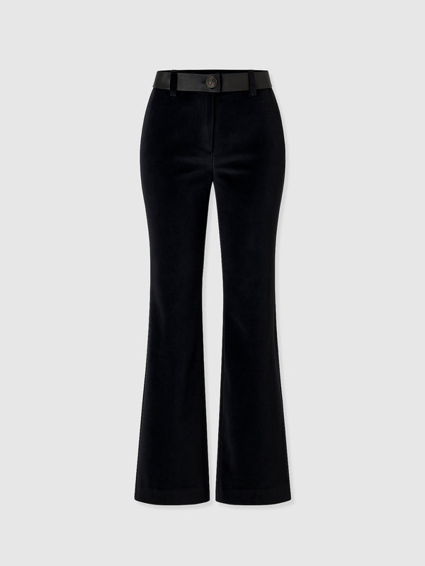 Axel Flared Pant - Black Velvet - Women's Trousers | Saint + Sofia® EU