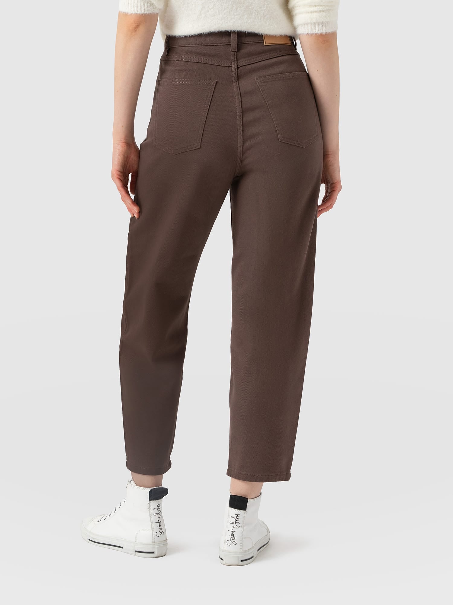 Barrel Leg Jean - Brown - Women's Jeans | Saint and Sofia® EU