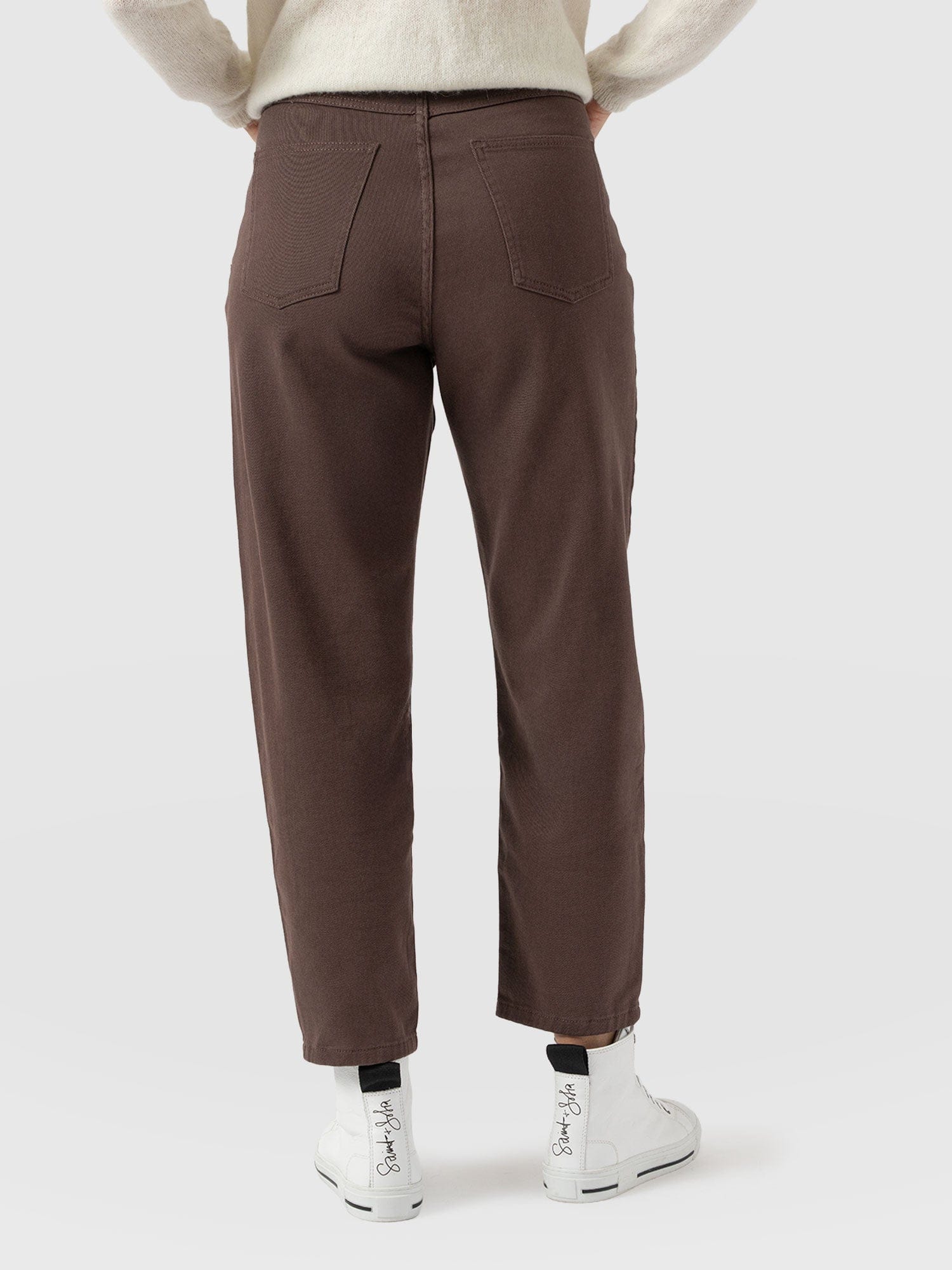 Barrel Leg Jean - Brown - Women's Jeans | Saint + Sofia® EU