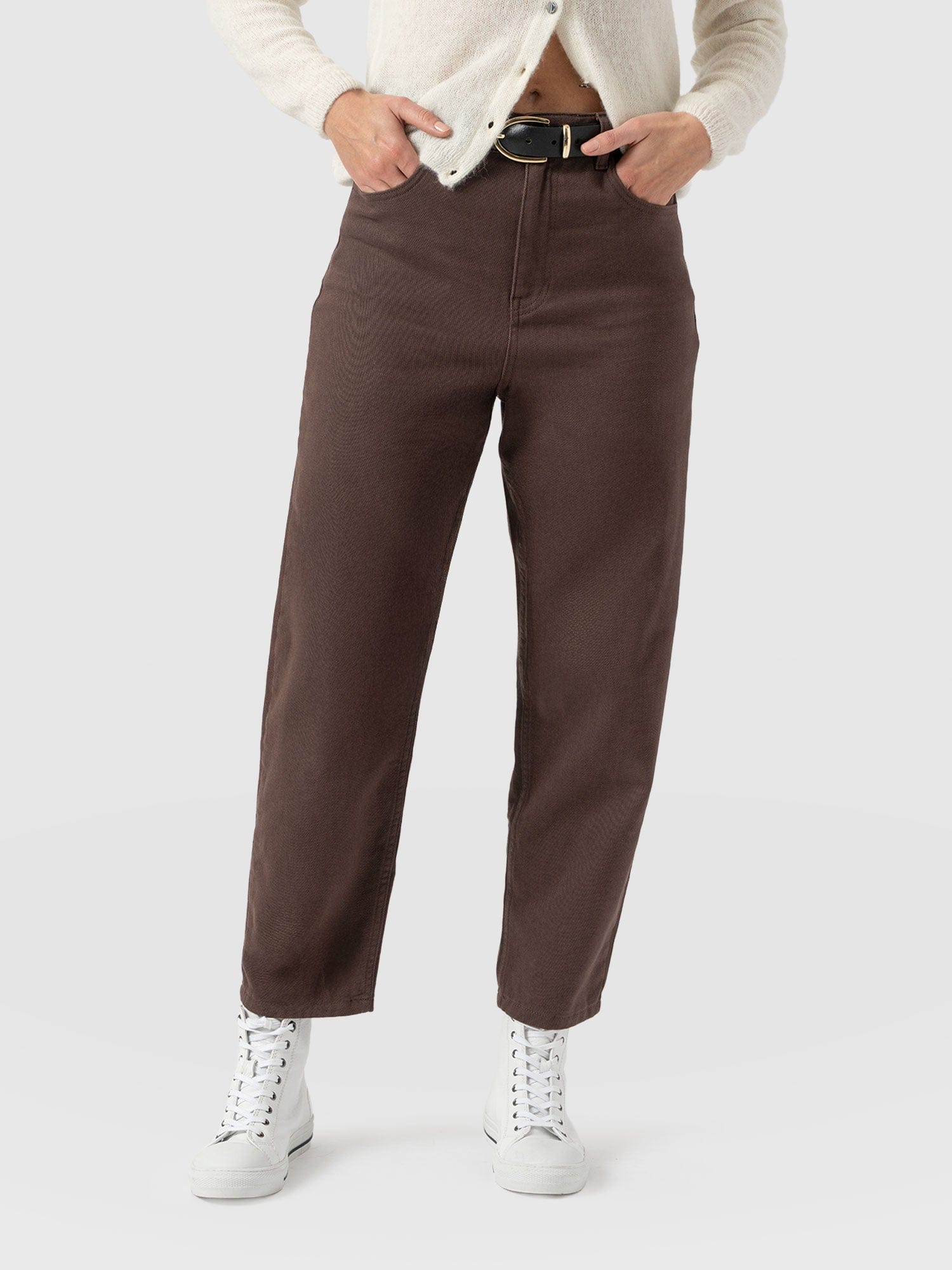 Barrel Leg Jean - Brown - Women's Jeans | Saint + Sofia® EU