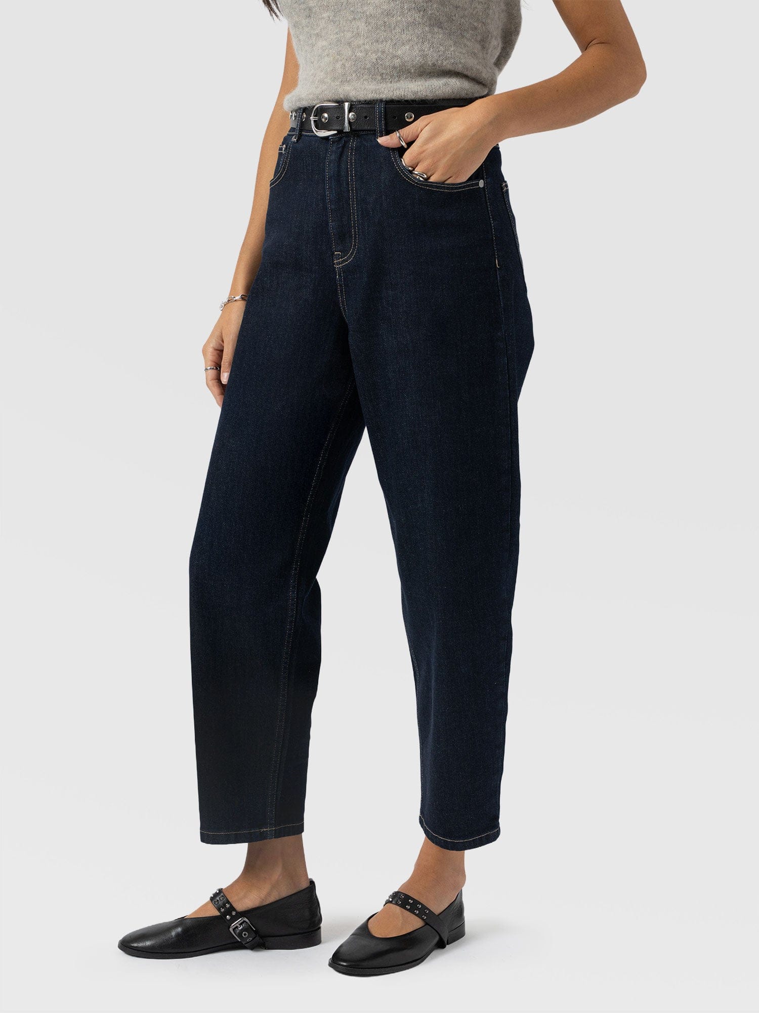 Barrel Leg Jean - Indigo - Women's Jeans | Saint + Sofia® EU