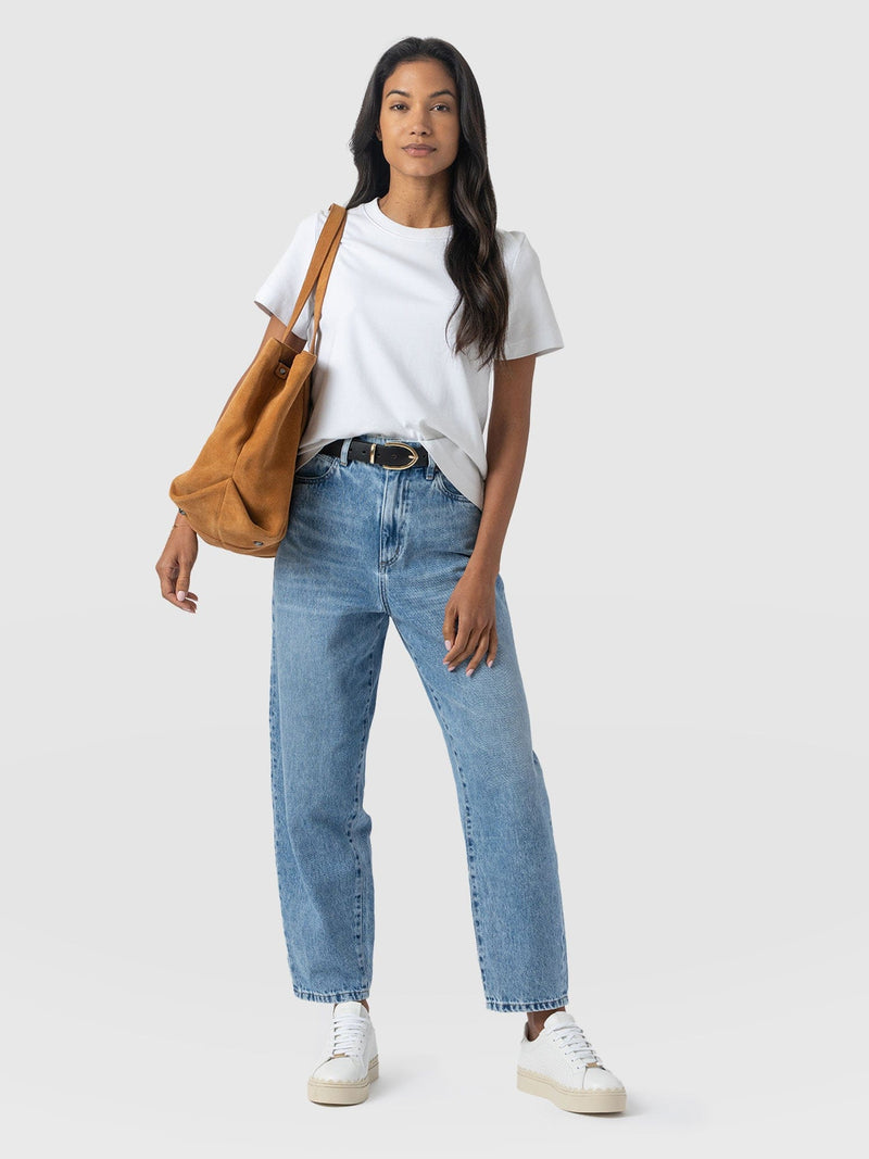 Barrel Leg Jean - Mid Blue - Women's Denims | Saint + Sofia® EU