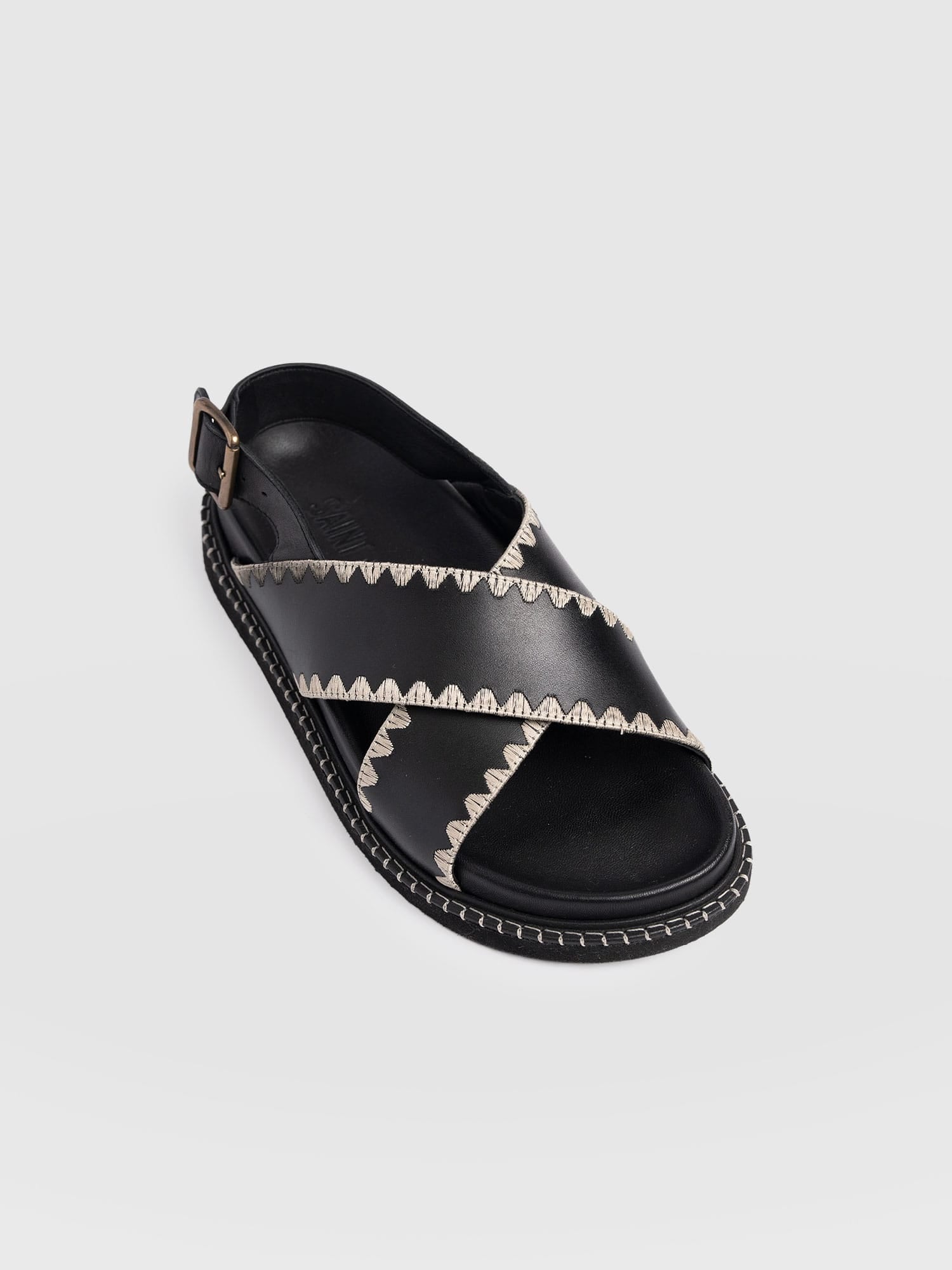 Bonnie Cross Over Sandals - Black - Women's Shoes | Saint + Sofia® EU