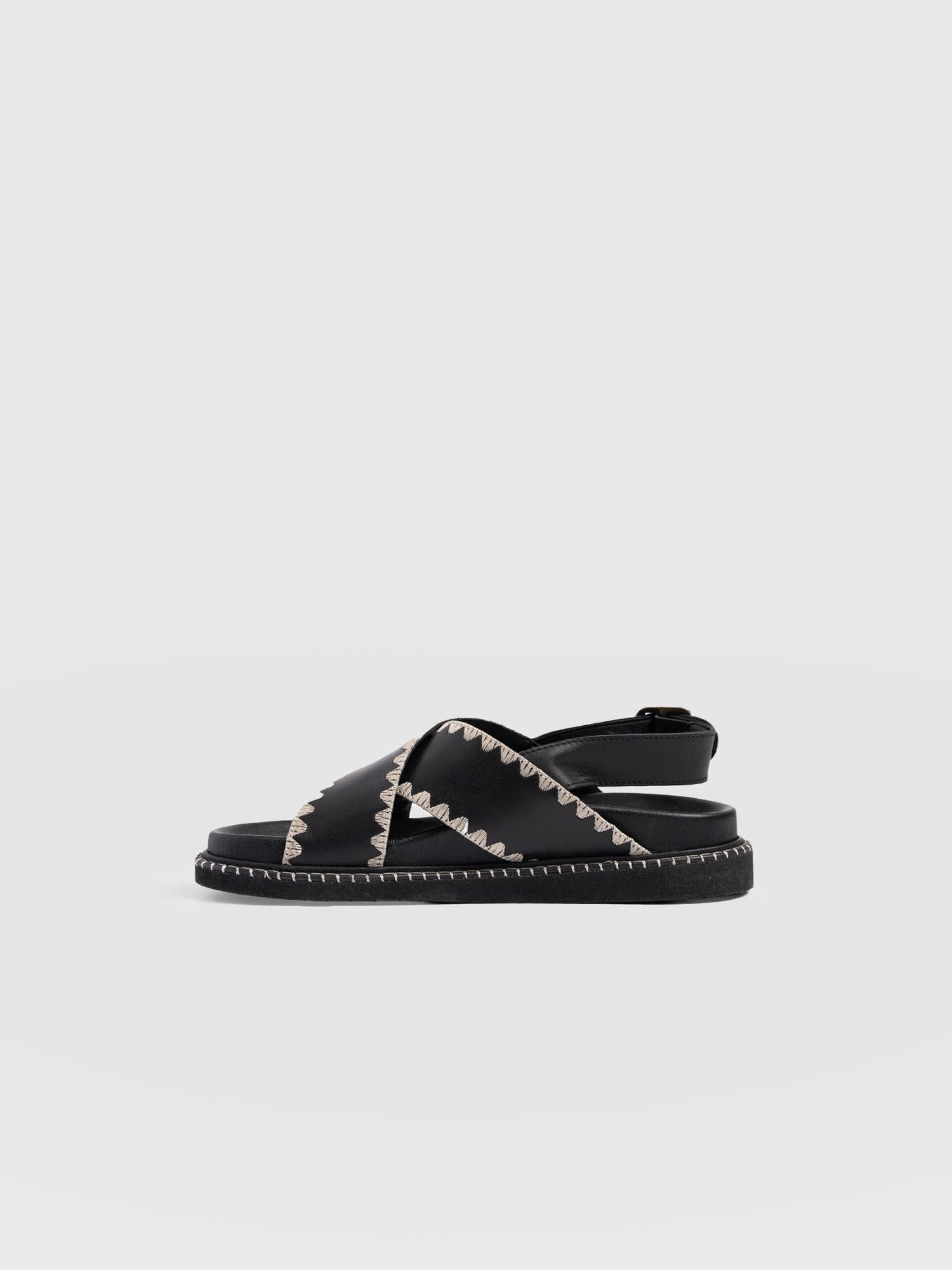 Bonnie Cross Over Sandals - Black - Women's Shoes | Saint + Sofia® EU