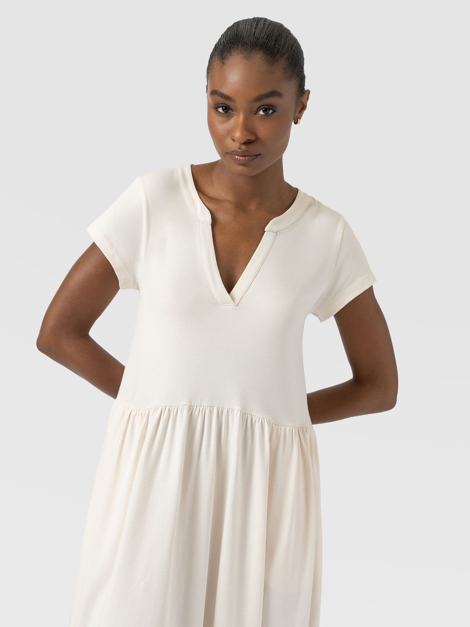 Bonnie V Neck Dress - Cream - Women's Dresses | Saint + Sofia® EU