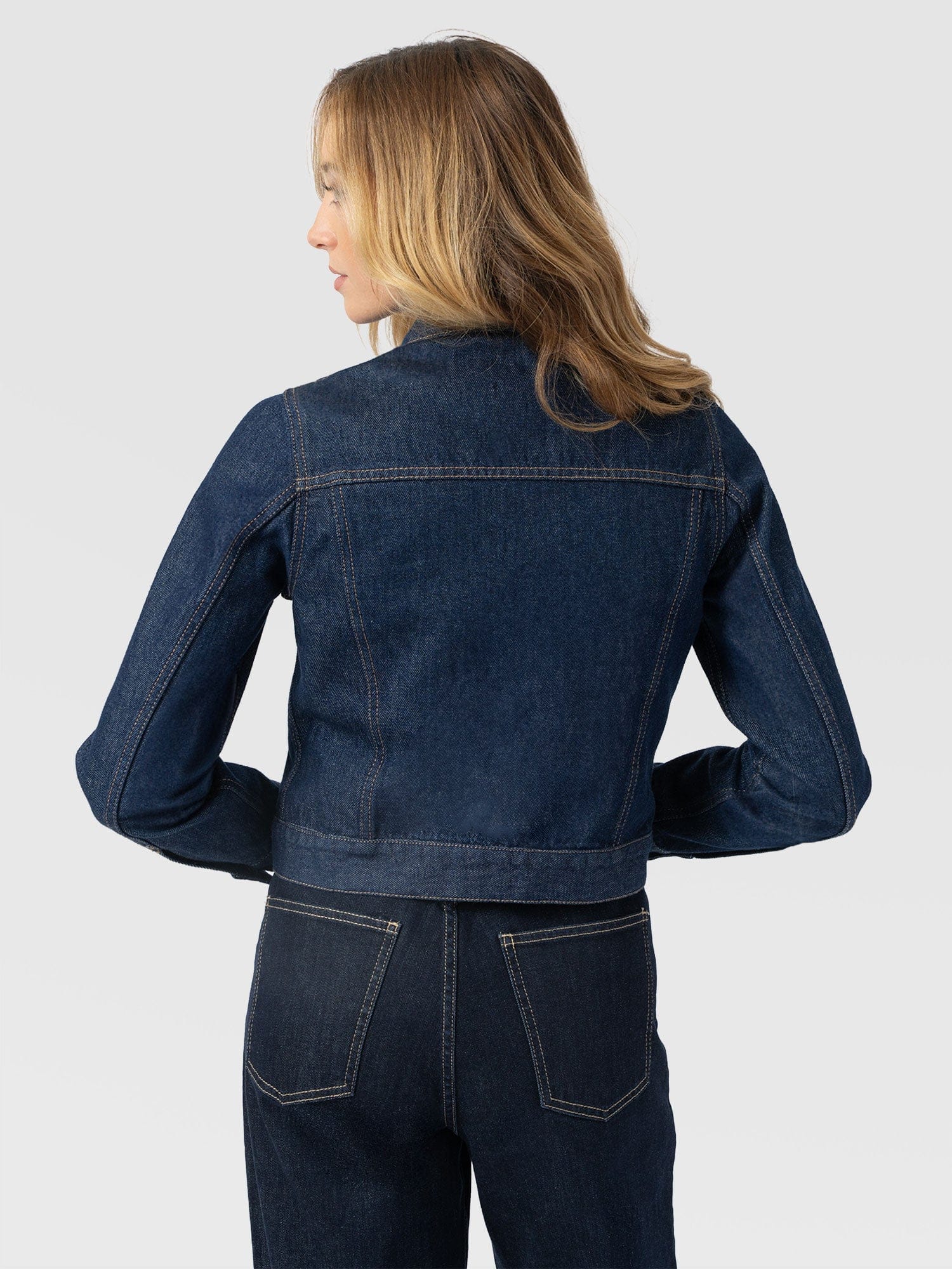 Bowie Denim Jacket - Indigo Blue - Women's Jackets | Saint + Sofia® EU