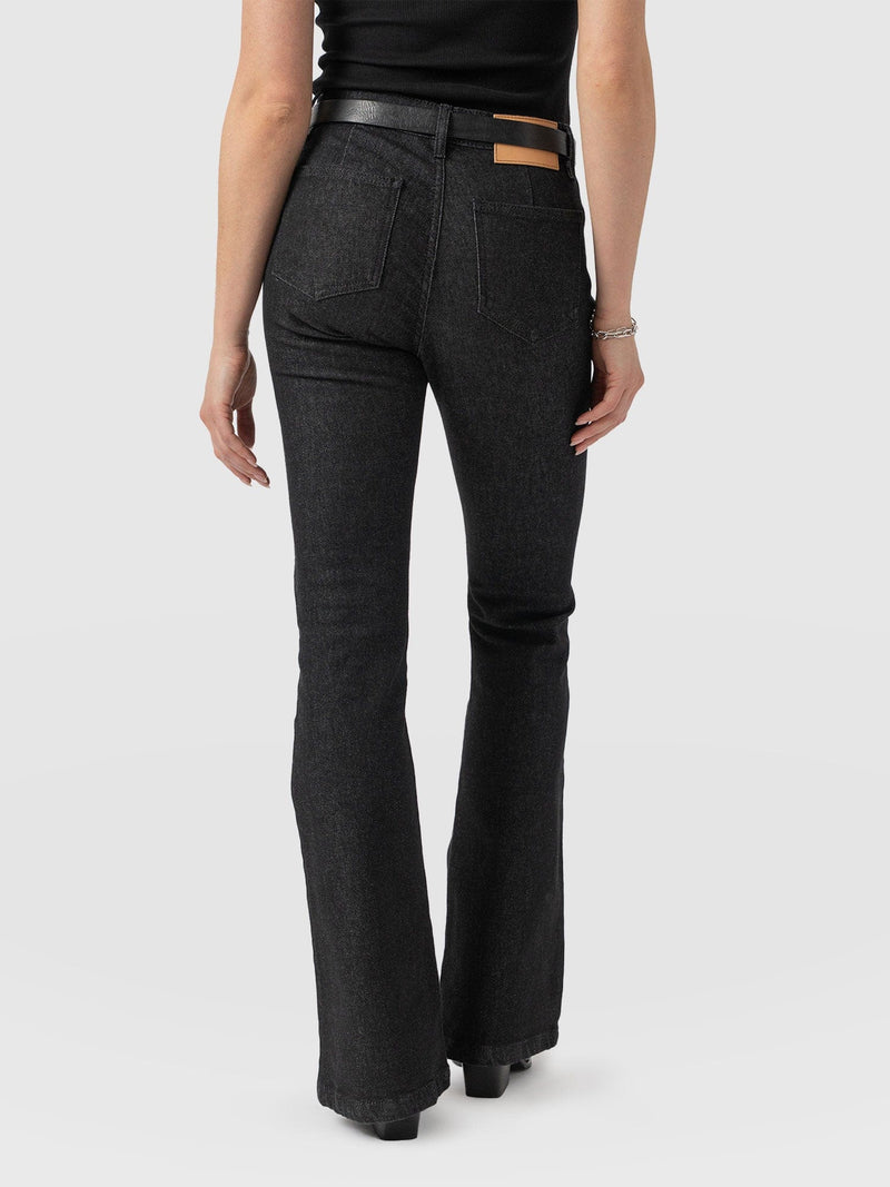 Bowie Stretch Flare Jean Back Wash - Women's Trousers | Saint + Sofia® EU