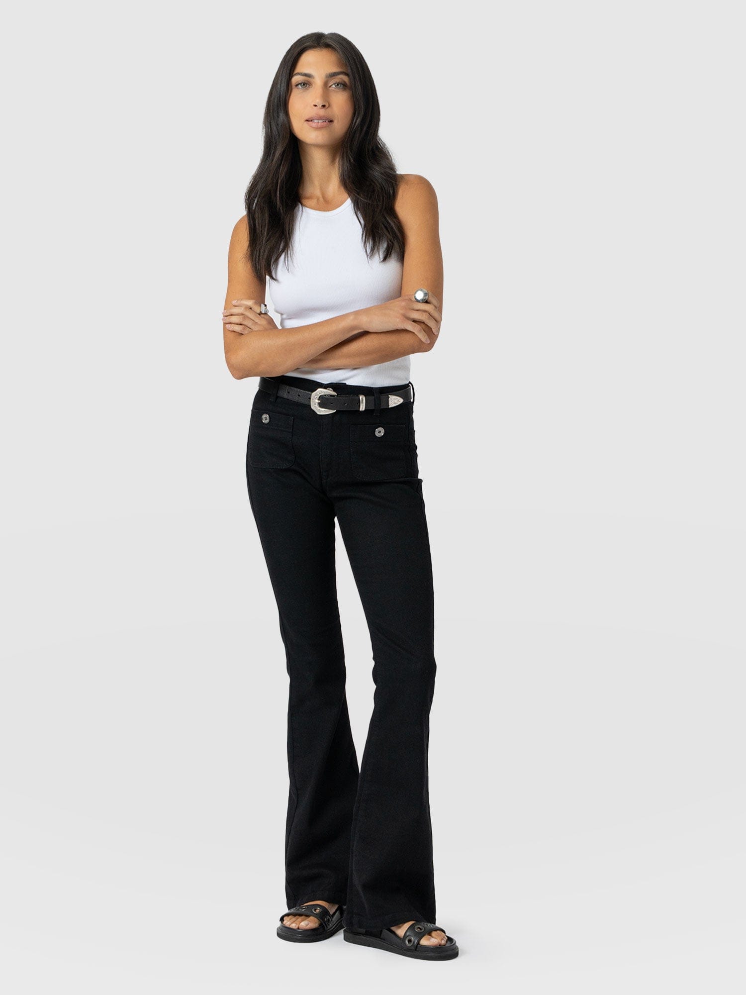 Bowie Stretch Flare Jean - Jet Black - Women's Denims | Saint + Sofia® EU