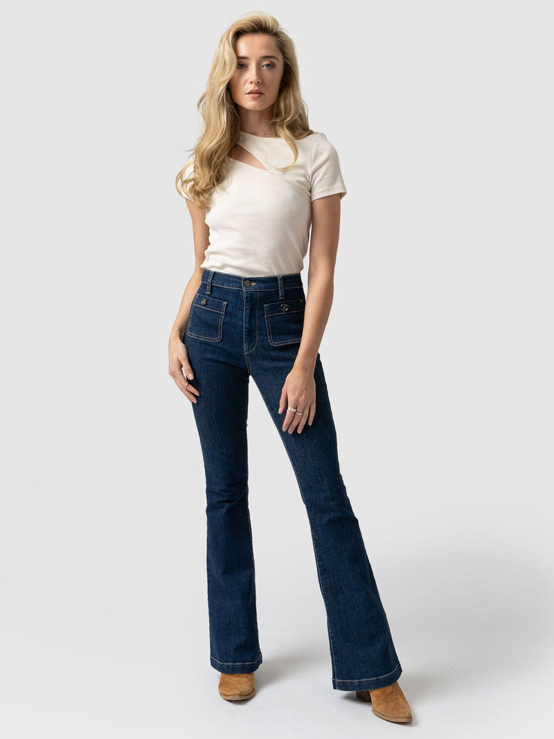 Bowie Stretch Flare Jeans Mid Blue - Women's Jeans | Saint + Sofia® EU