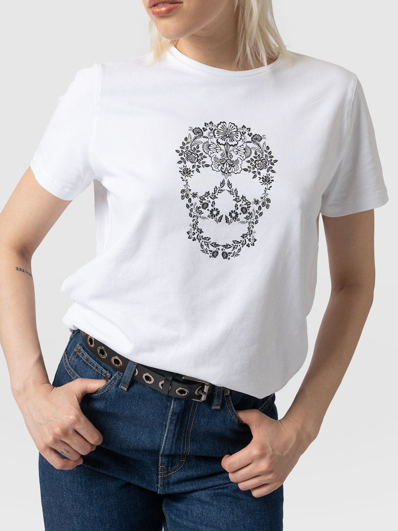 Boyfriend Tee White Skull - Women's T-Shirts | Saint + Sofia EU