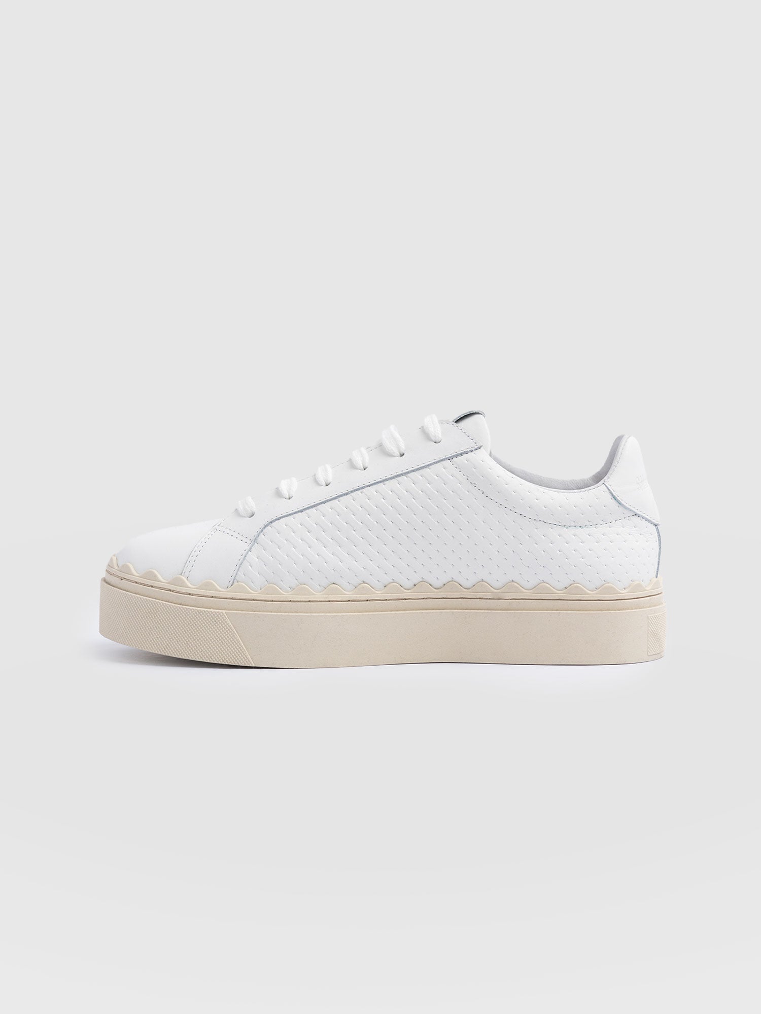 Brook Scallop Trainer - White